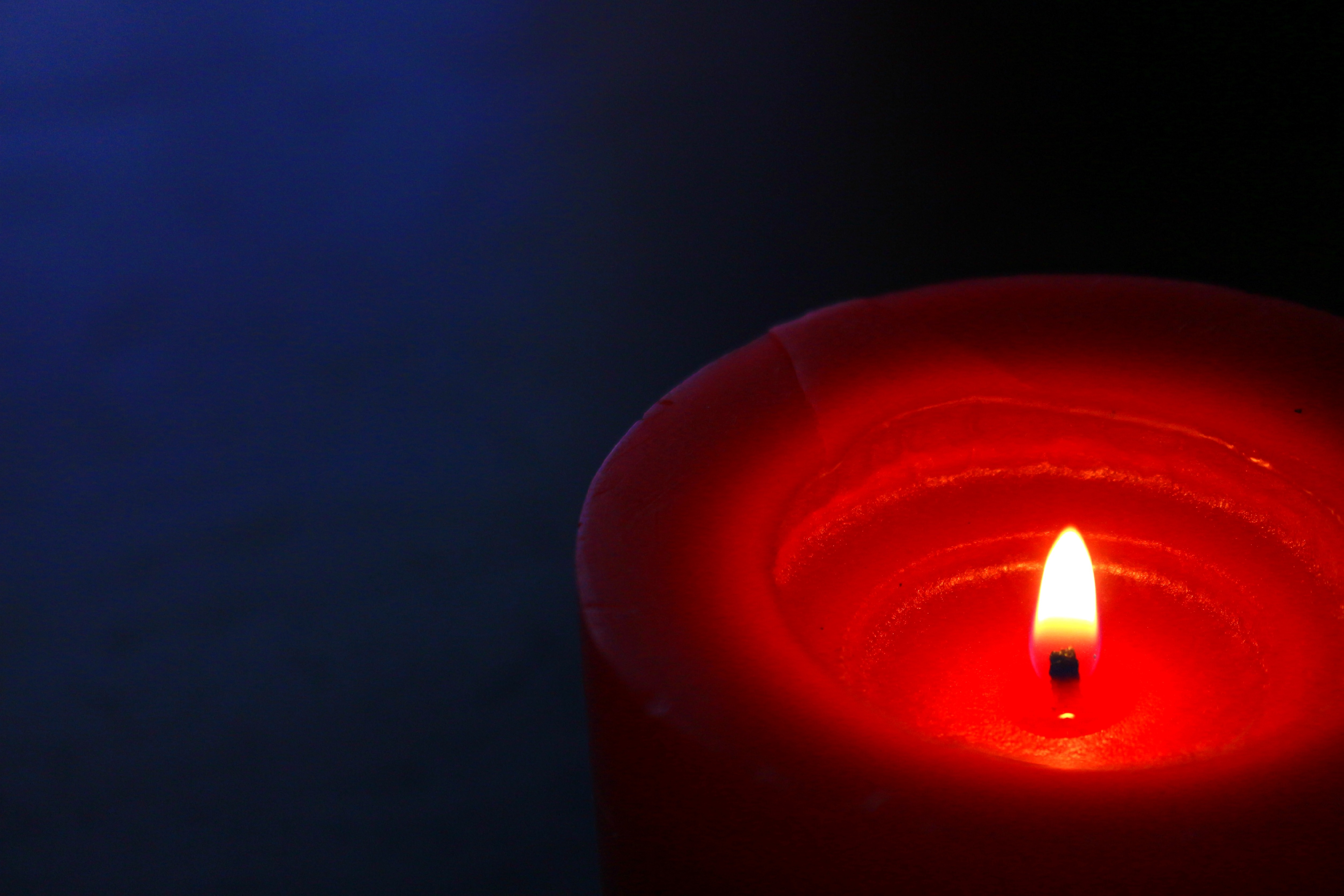 Free photo Red scented candle