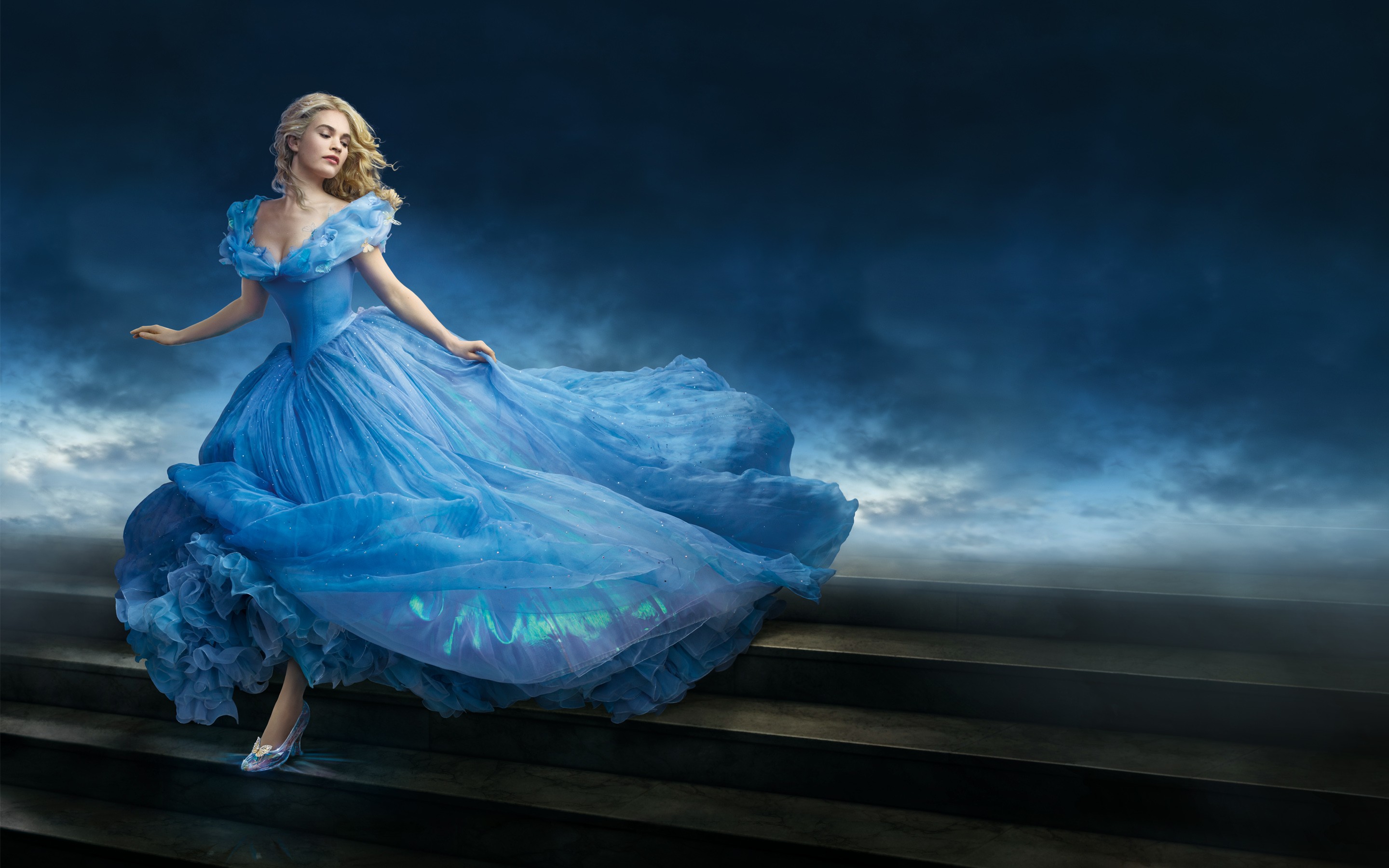 Wallpapers Lily James celebrity Cinderella on the desktop