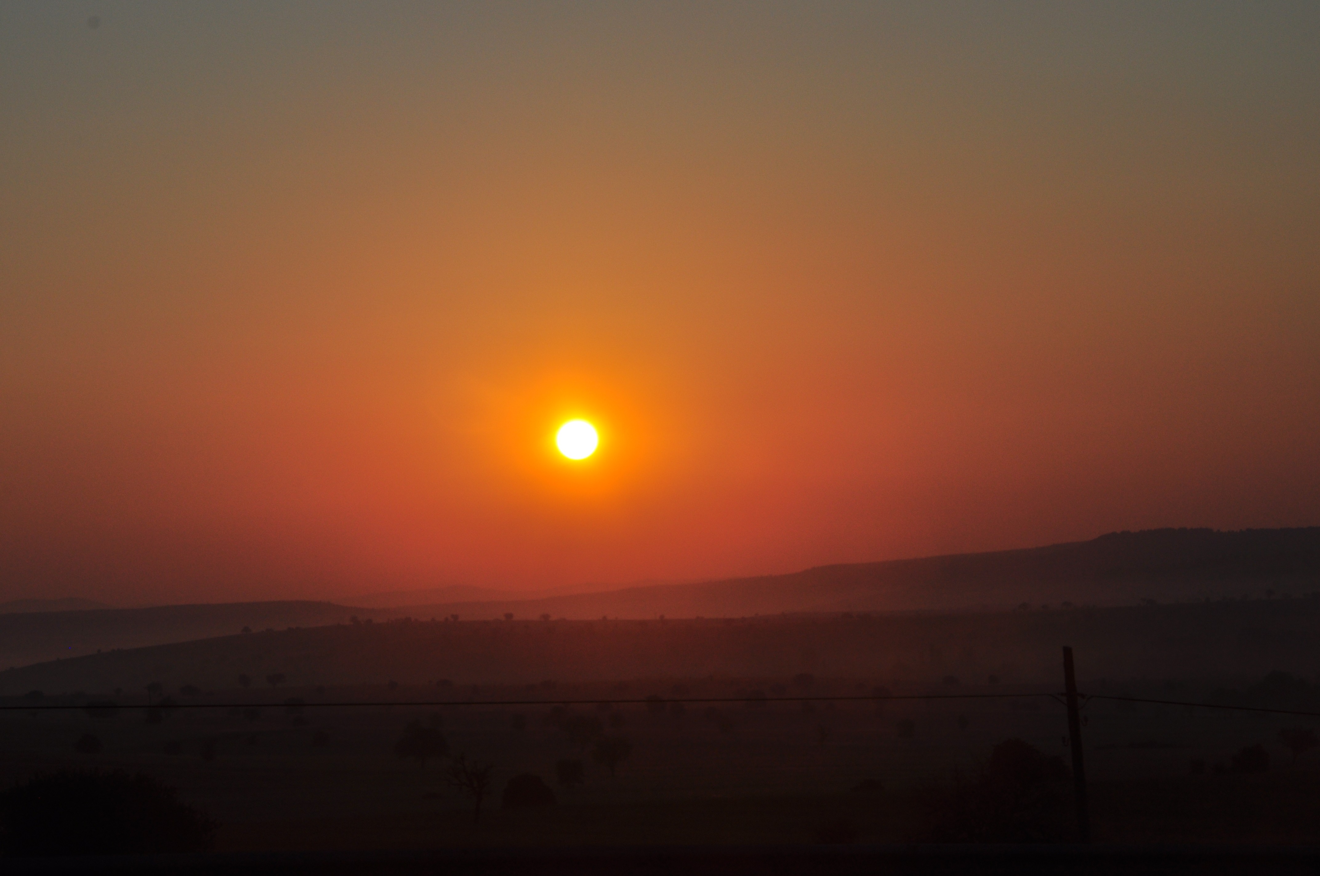 Free photo Beautiful bright sunset