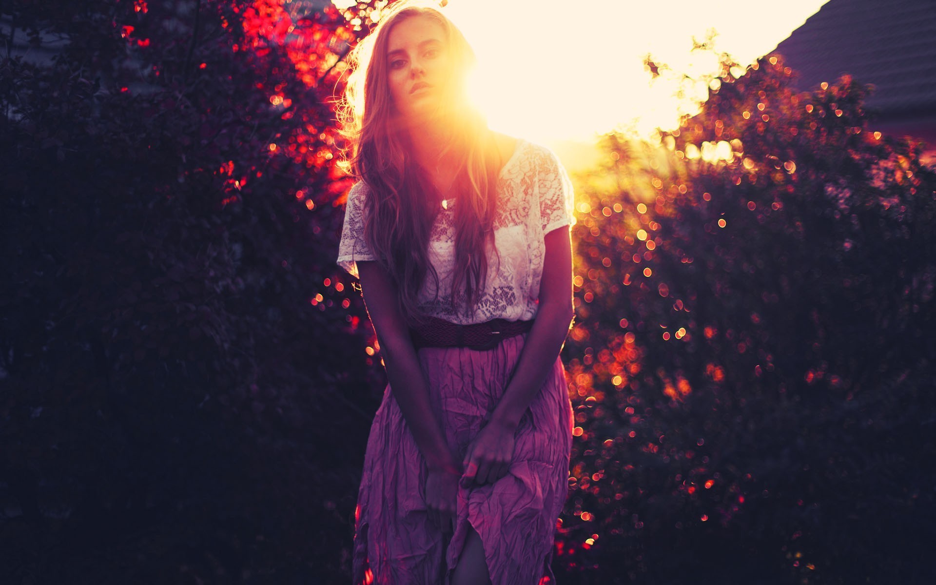 桌面上的壁纸日光 模型 晚上