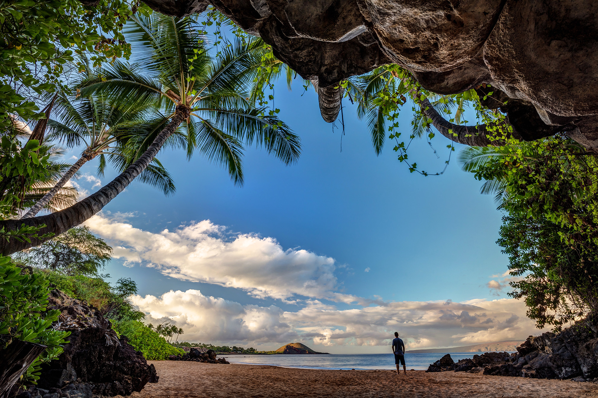 桌面上的壁纸海滩上的热带洞穴 茂宜岛 夏威夷