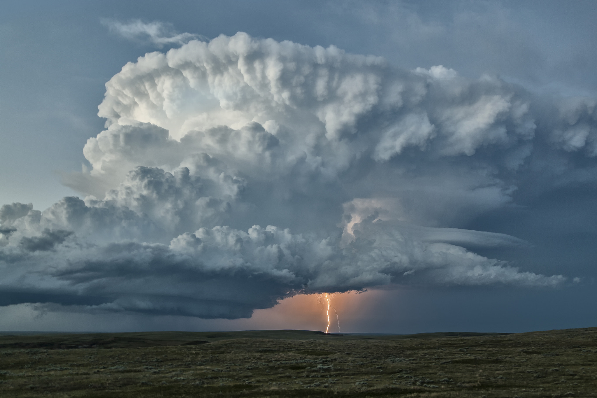 Wallpapers cloud field storm on the desktop