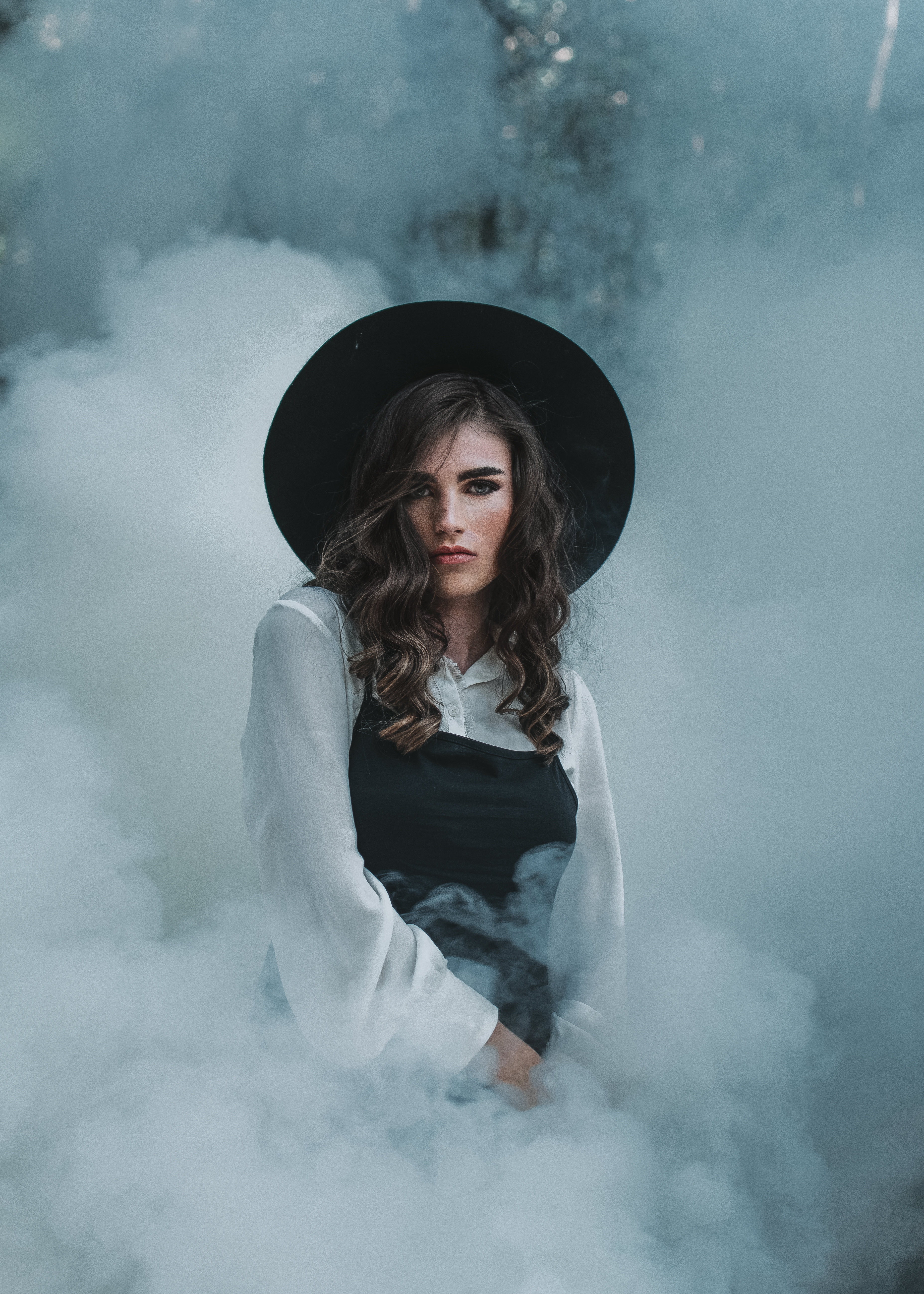 Wallpapers girl fashion black hat on the desktop