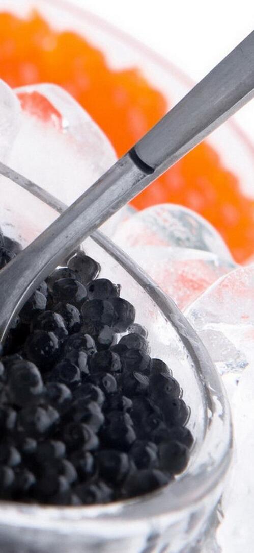 Бесплатное фото Банка с черной икрой