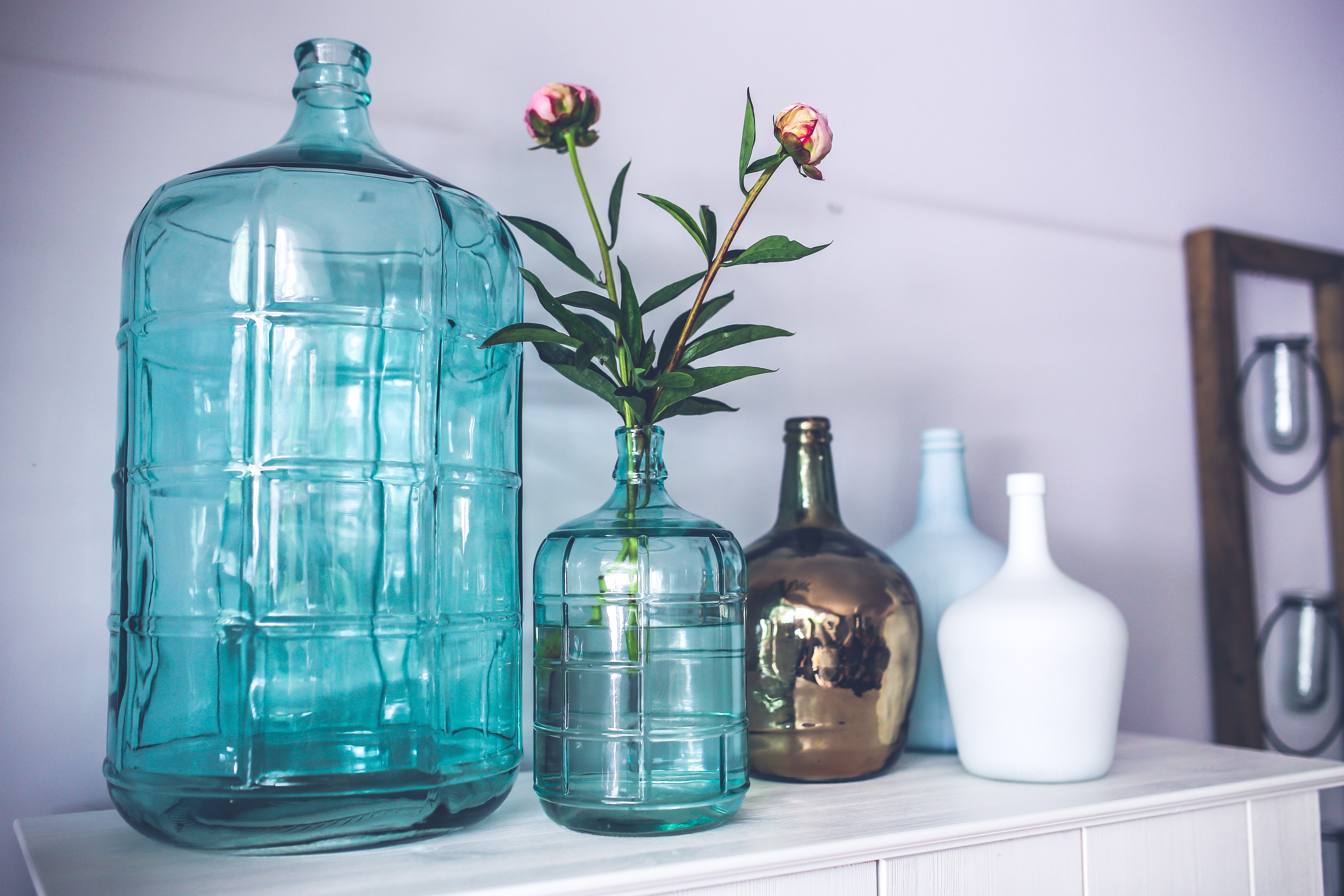 Wallpapers flower glass vase on the desktop