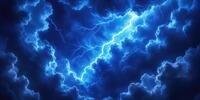 Штормовое небо с молниями и темными облаками, создающее драматическую атмосферу.