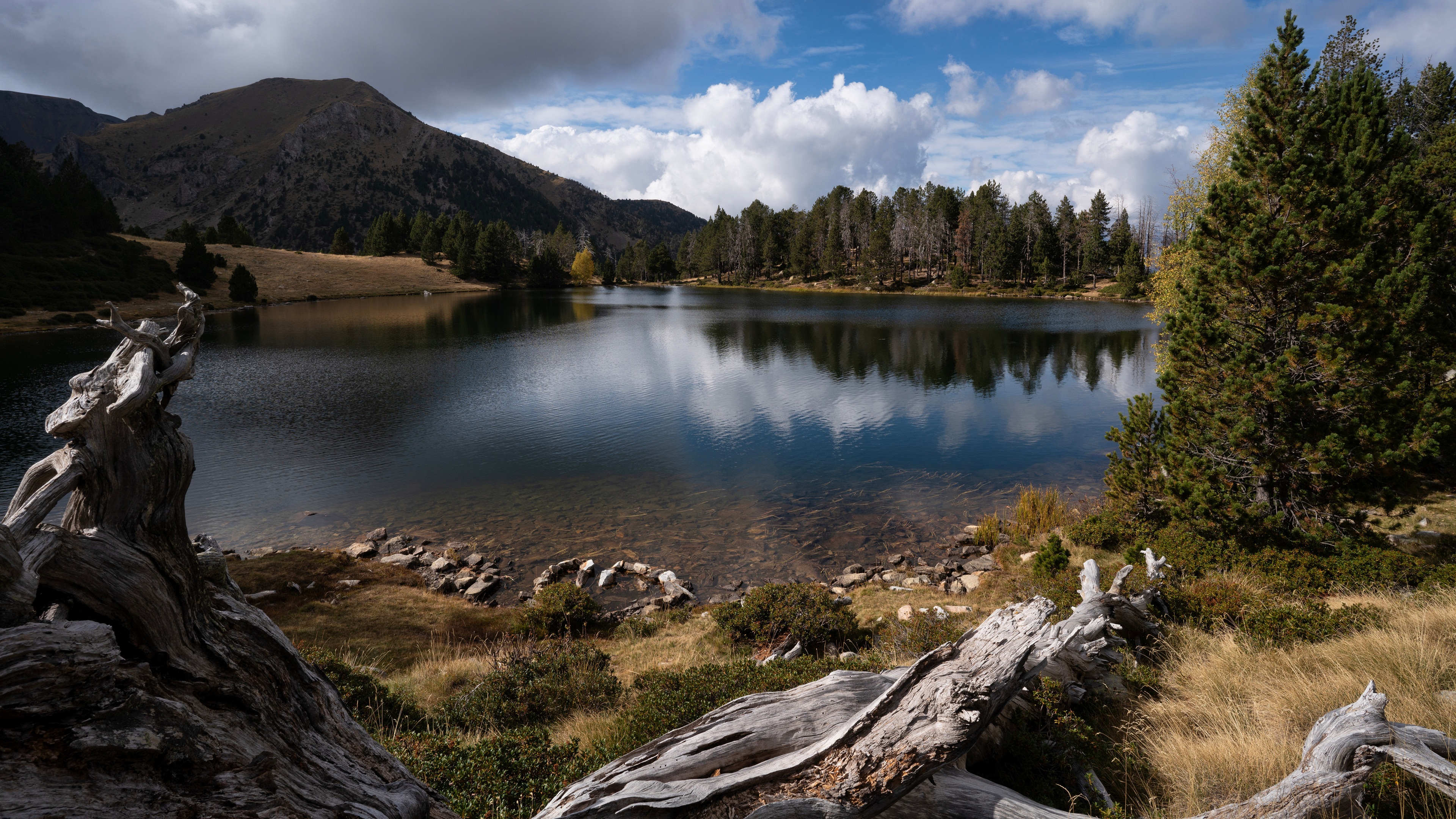 Free photo Estany de la Nou Lake