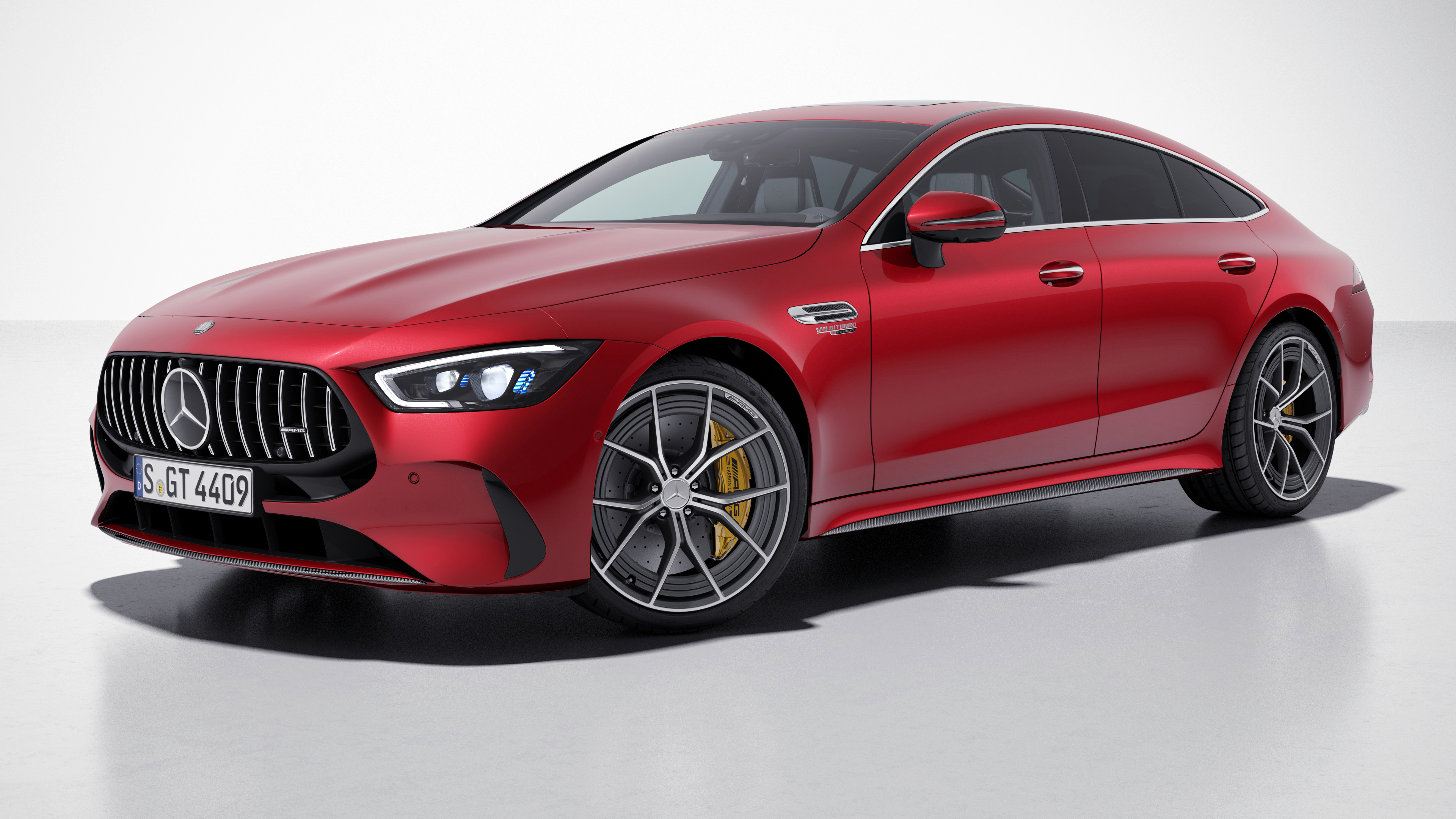 Бесплатное фото Mercedes AMG GT 63