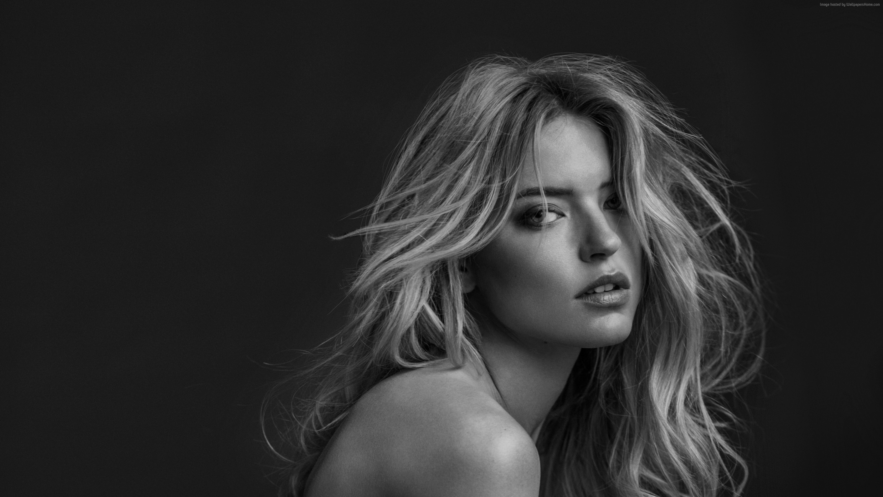 Обои монохромный черно-белый Martha Hunt на рабочий стол