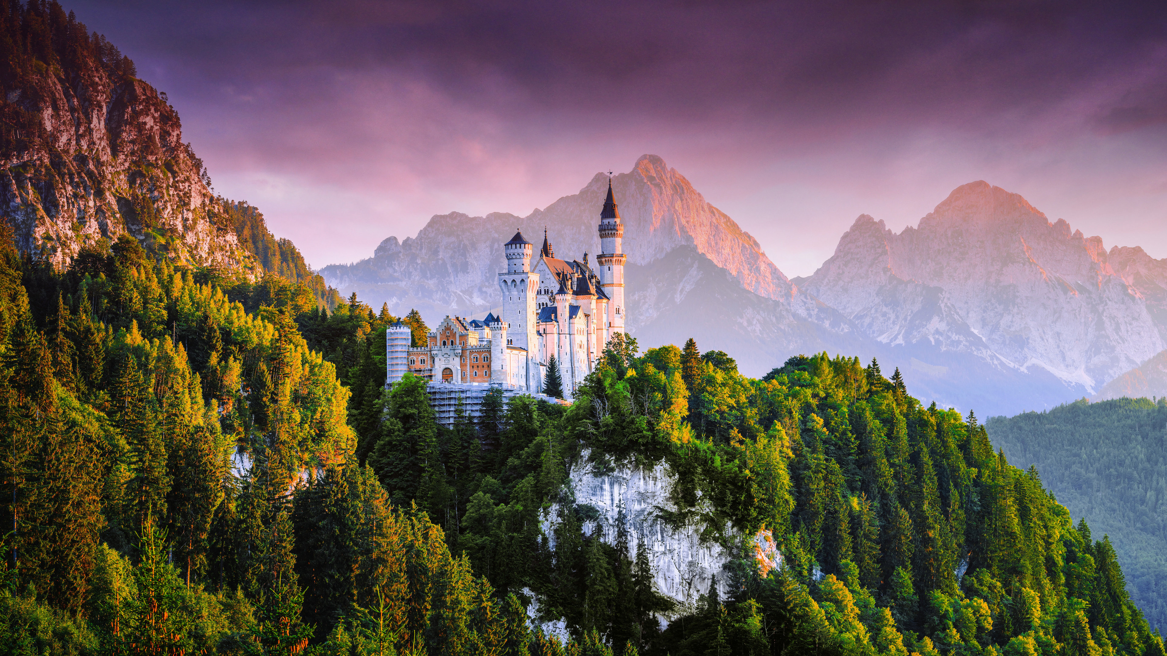 Free photo Neuschwanstein Castle in Germany