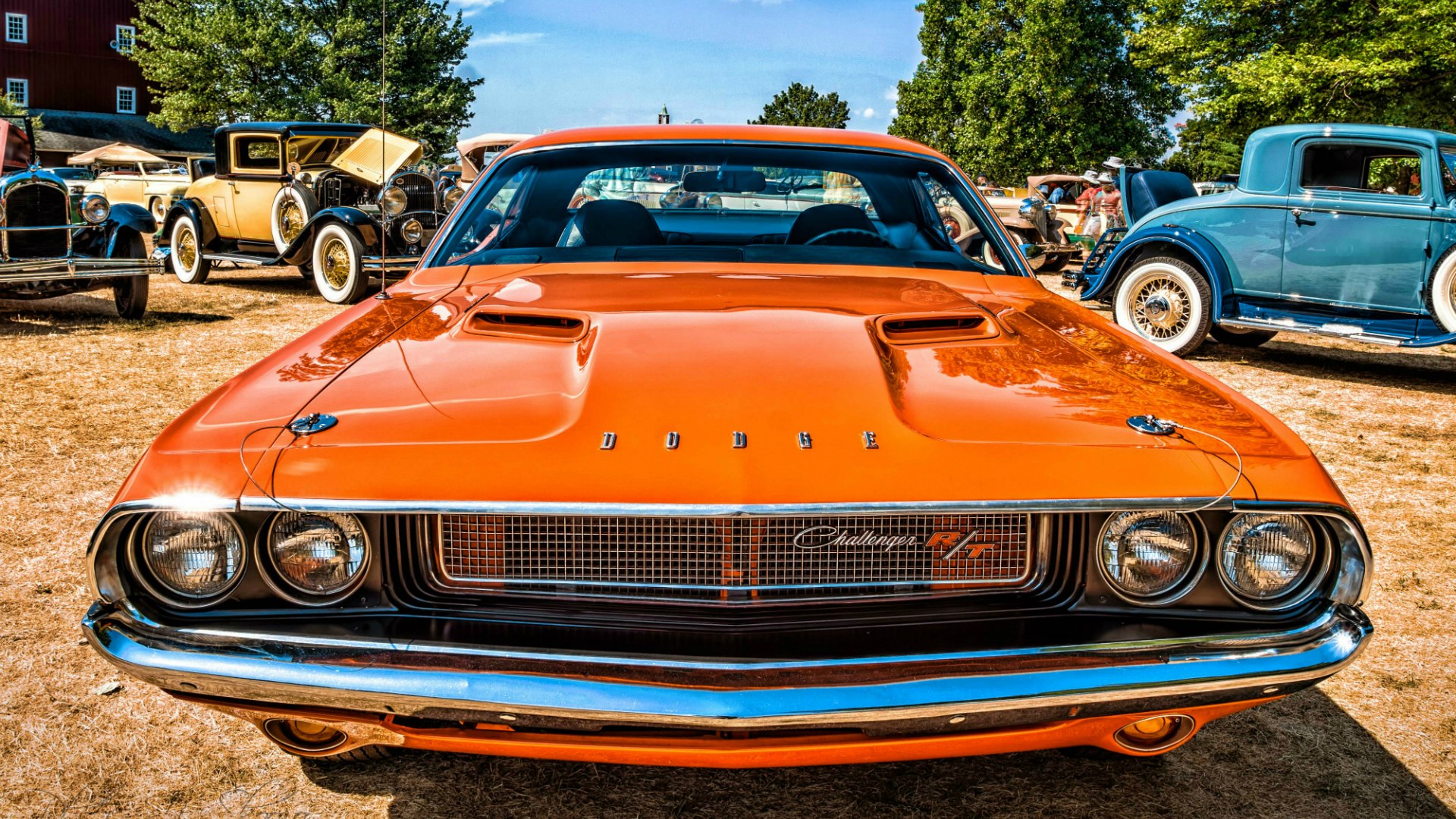 Wallpapers orange Dodge Challenger classic on the desktop