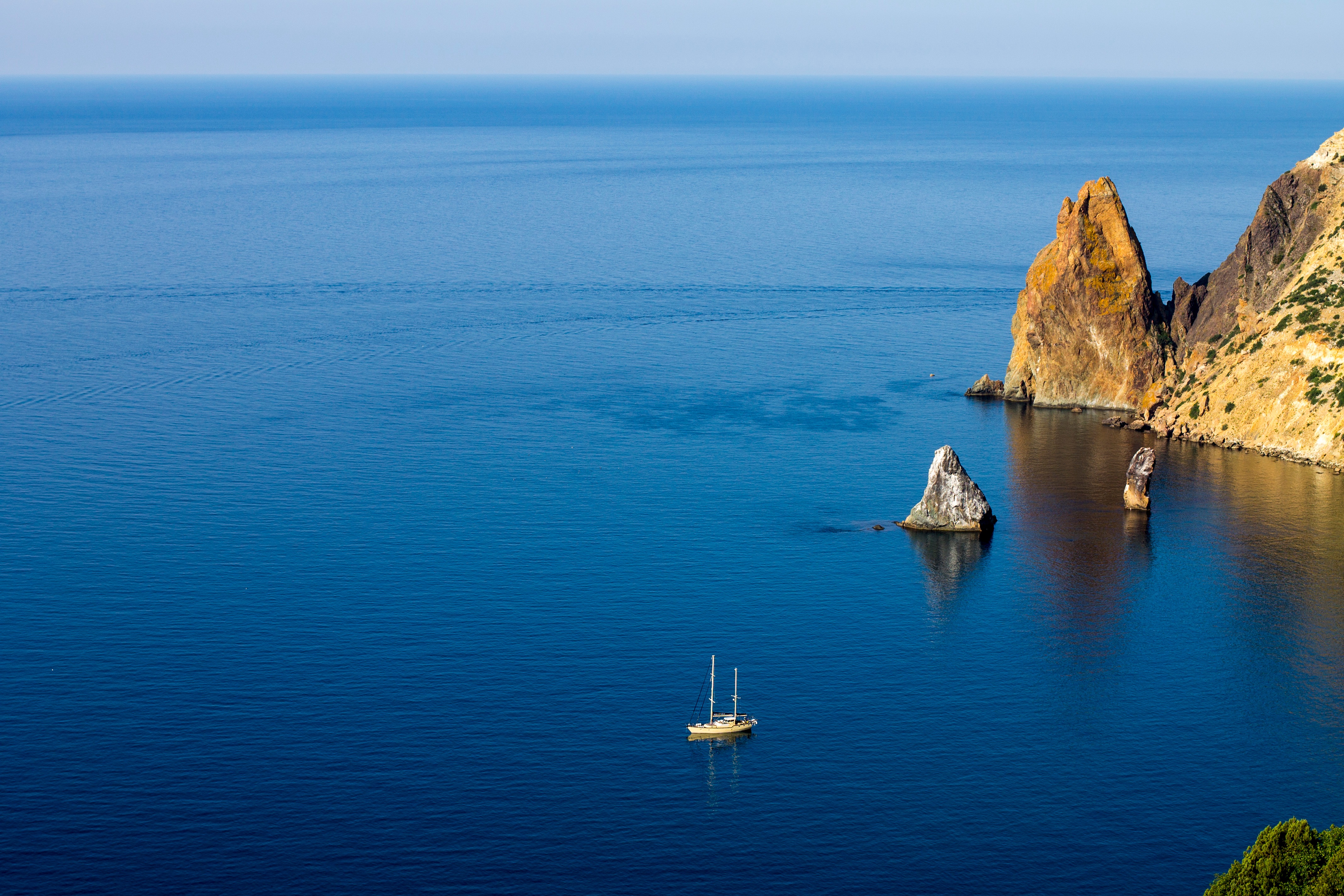 Free photo The infinity of the sea