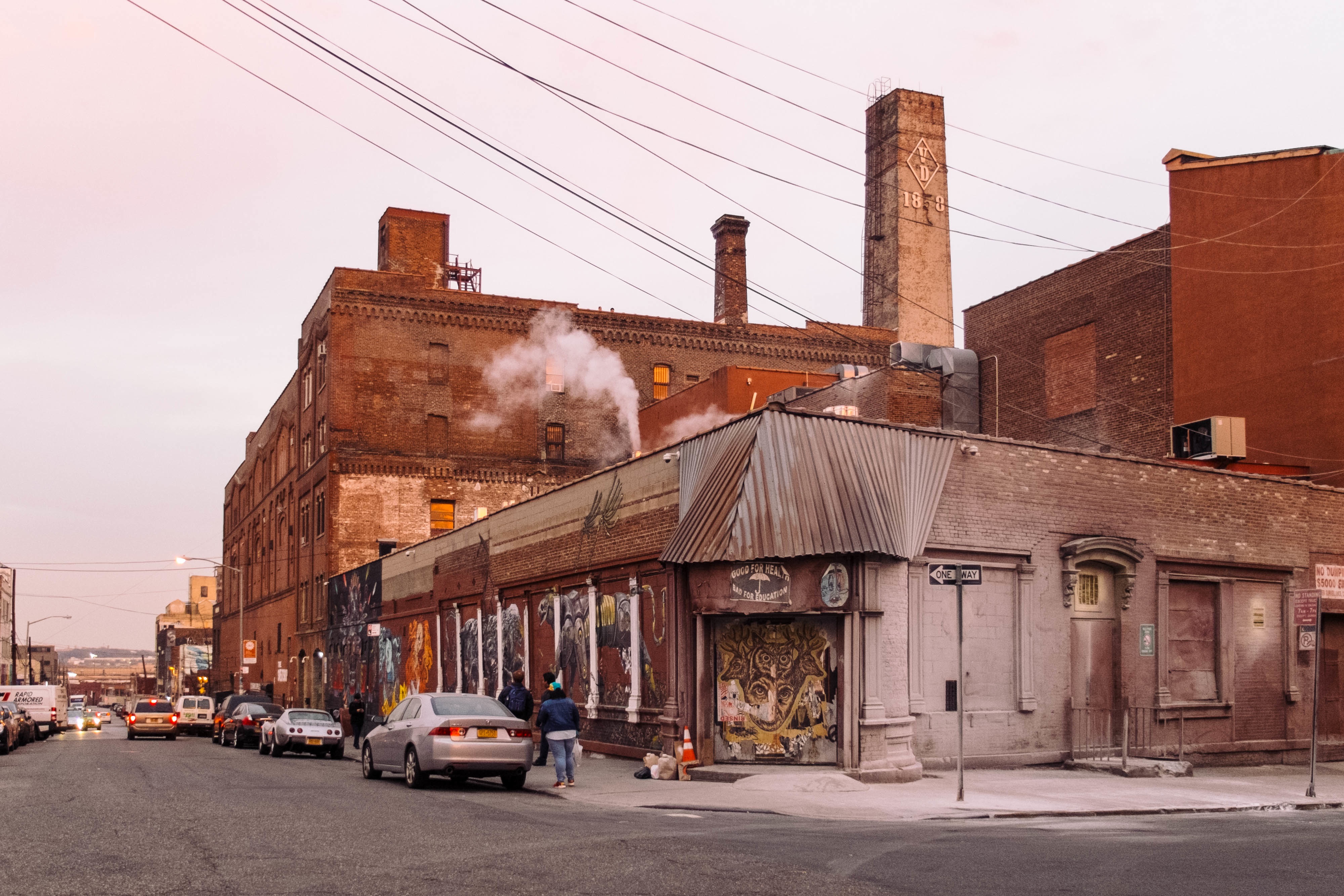 桌面上的壁纸建筑学 道路 街道