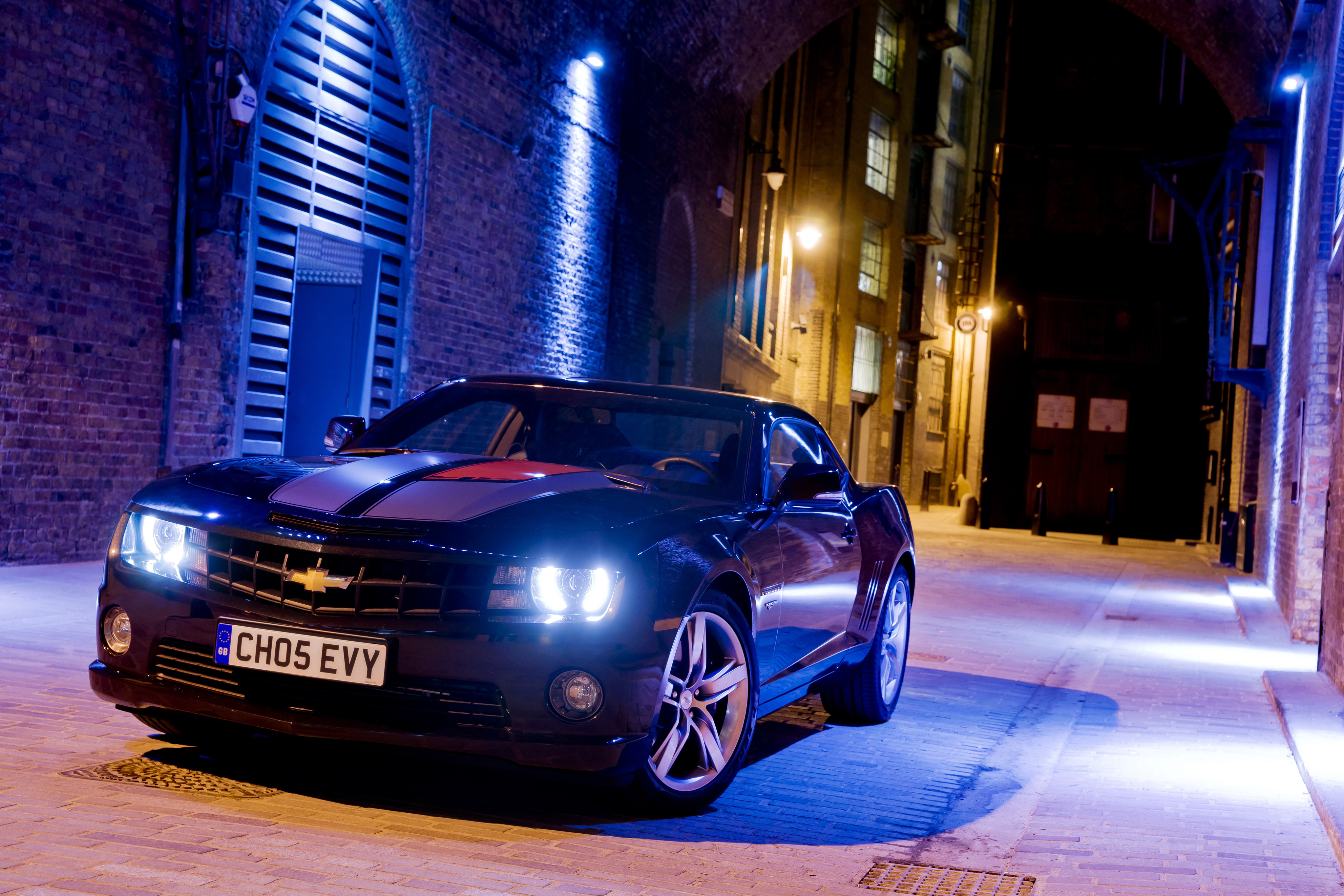 Wallpapers Chevrolet Camaro night on the desktop