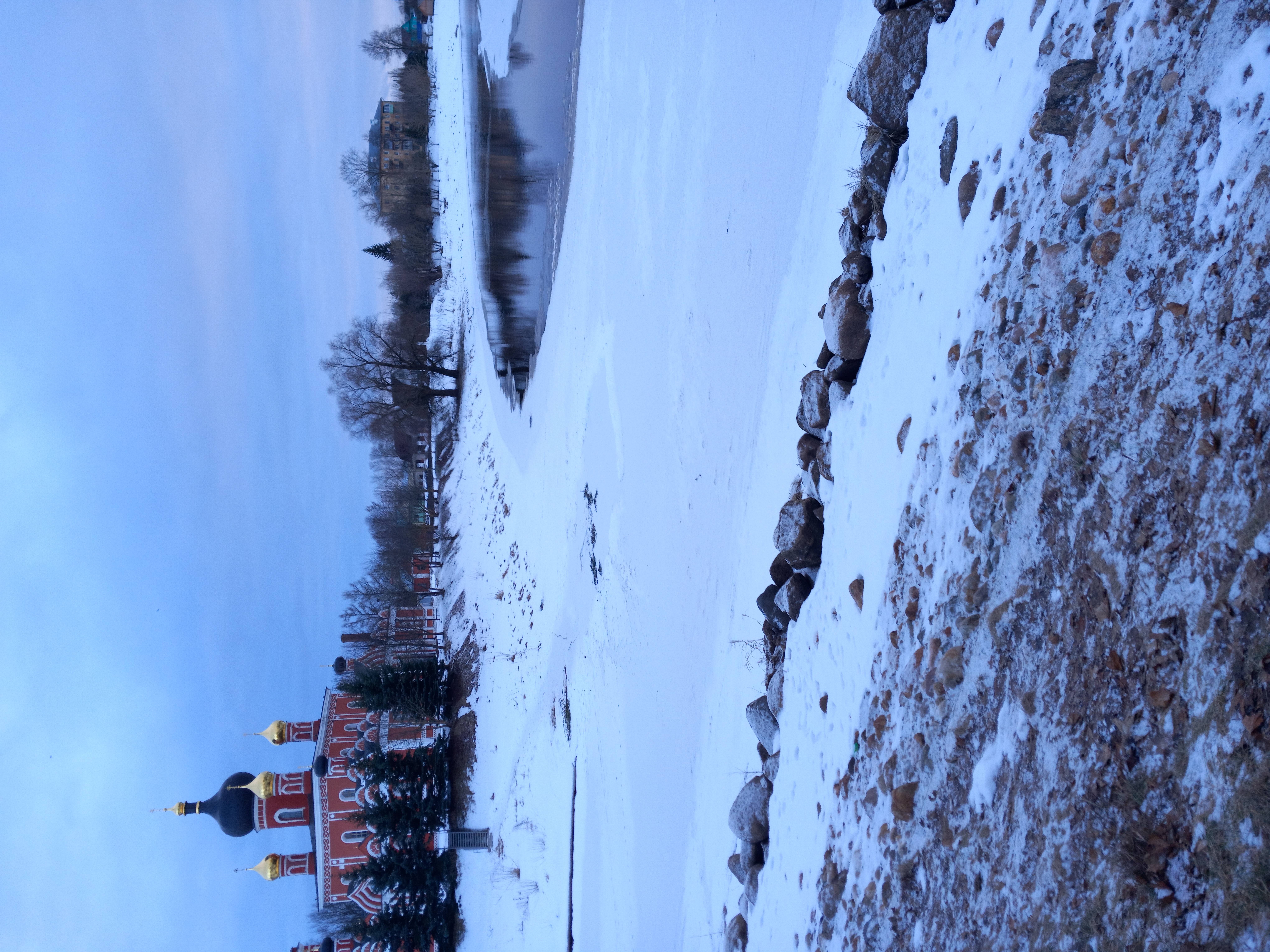 Бесплатное фото Храм у реки