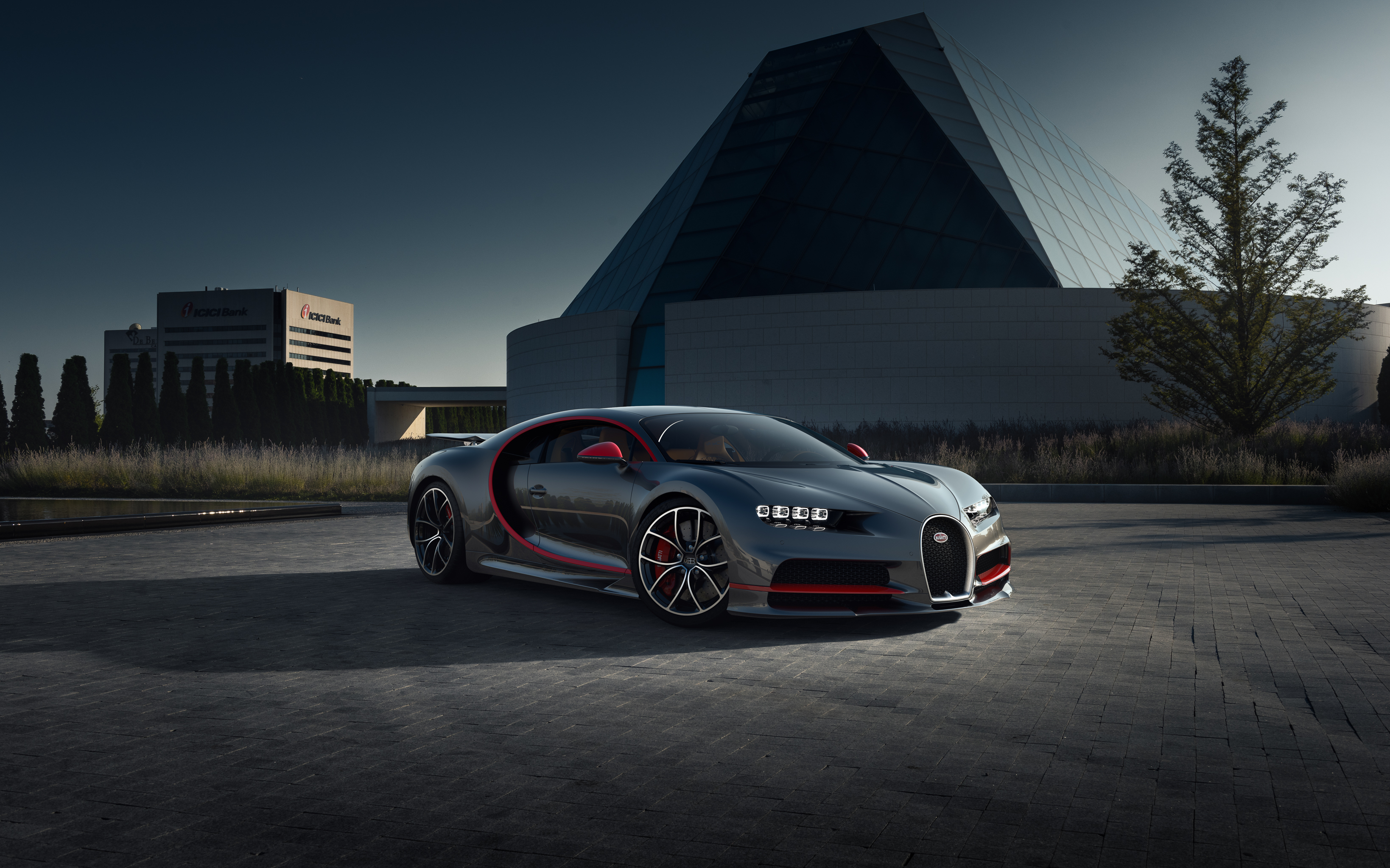 Free photo Bugatti Chiron на больших колесах