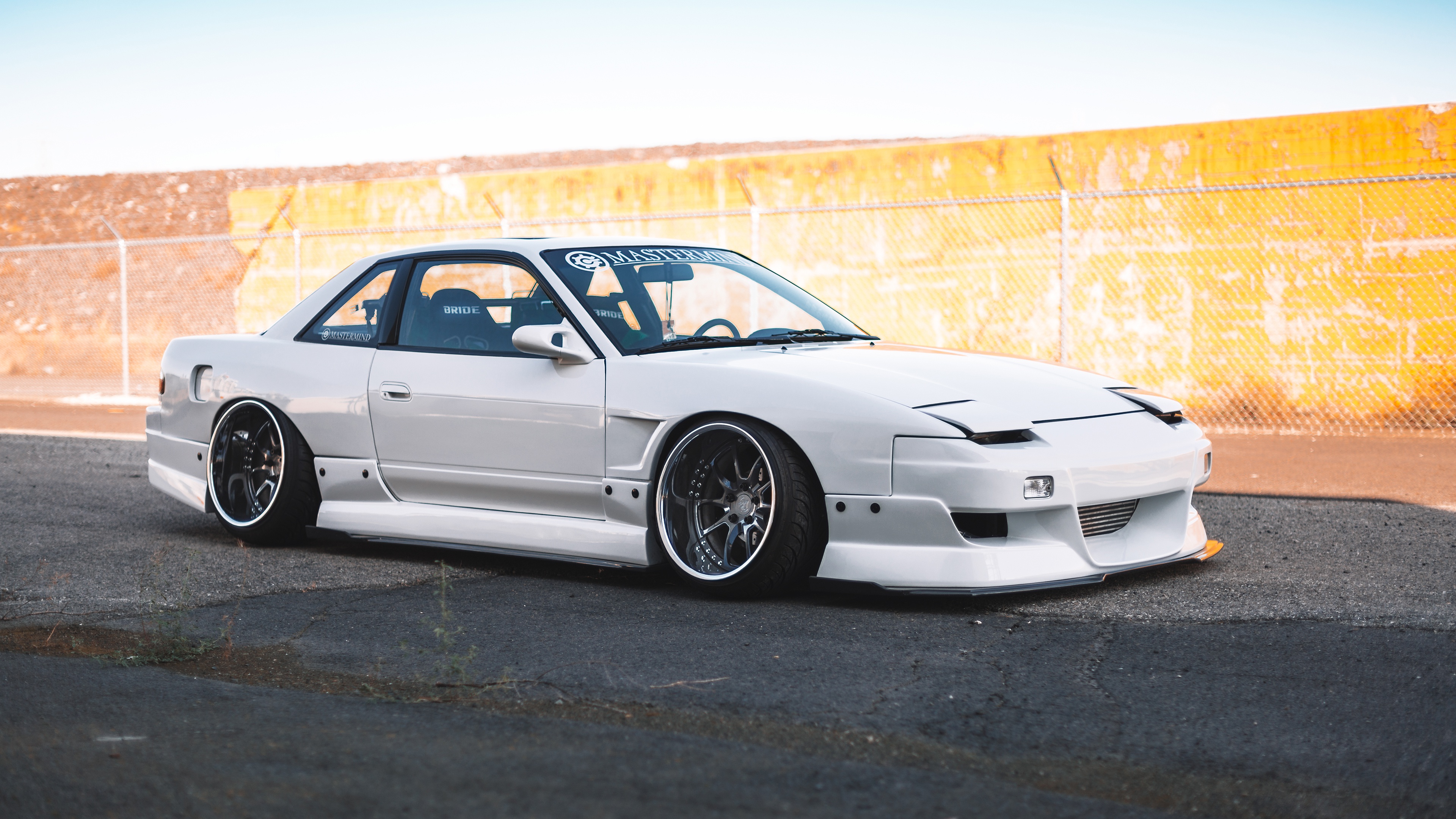 Free photo White nissan silvia on the stance.