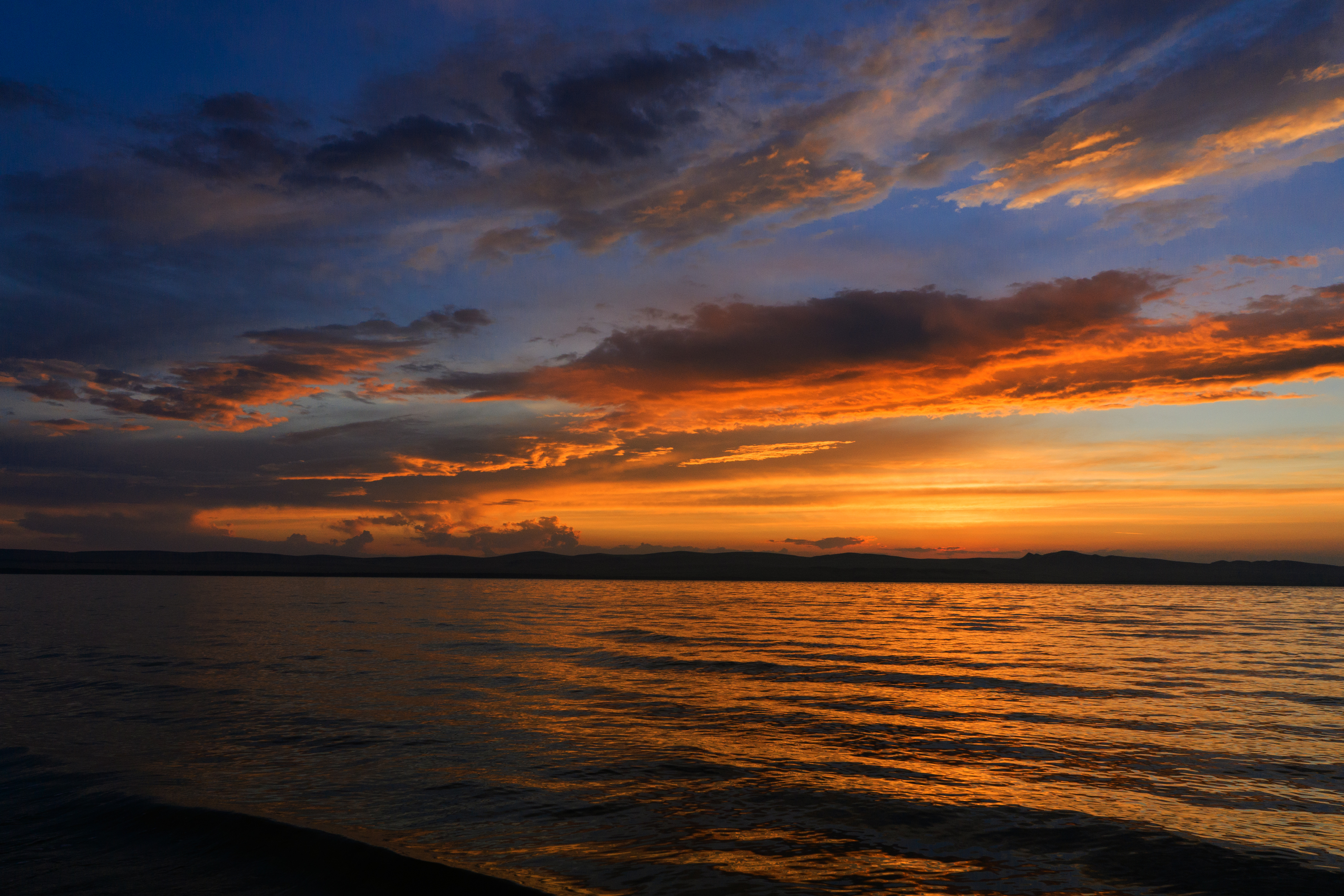 Free photo Dawn over a lake in Siberia