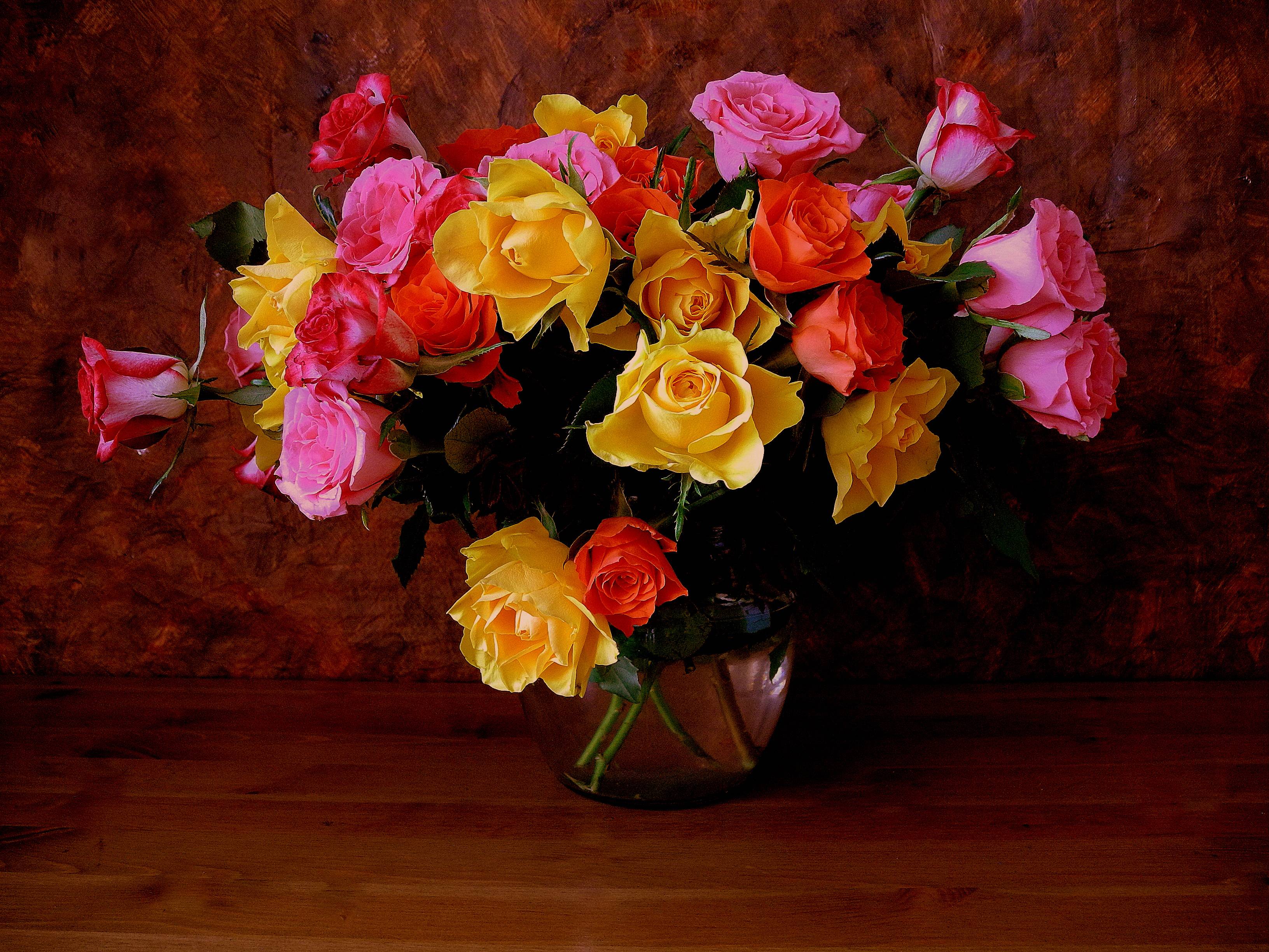 Wallpapers still life vase roses on the desktop