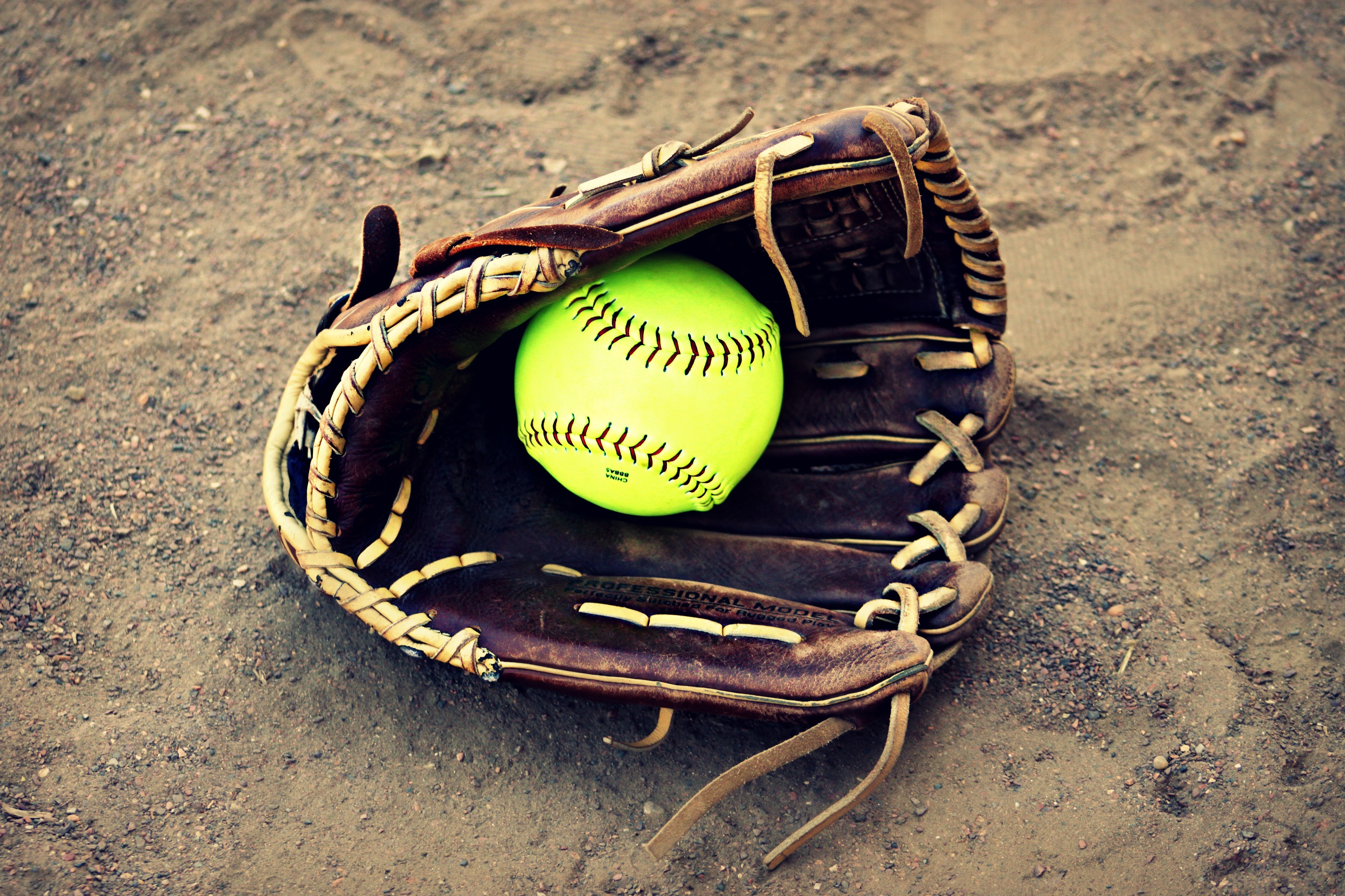 Wallpapers resting sport softball on the desktop