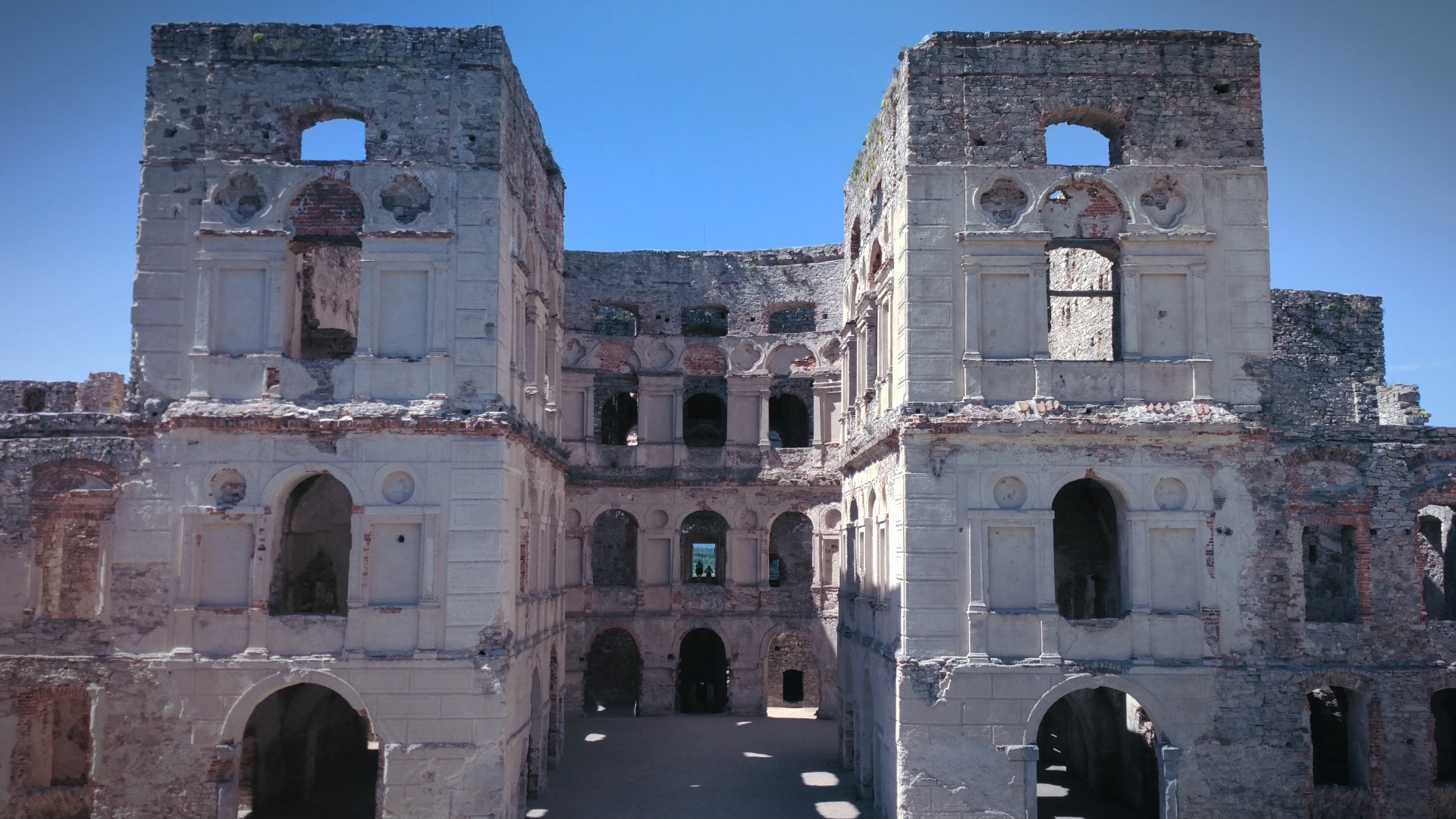 桌面上的壁纸砖块 水闸 波兰