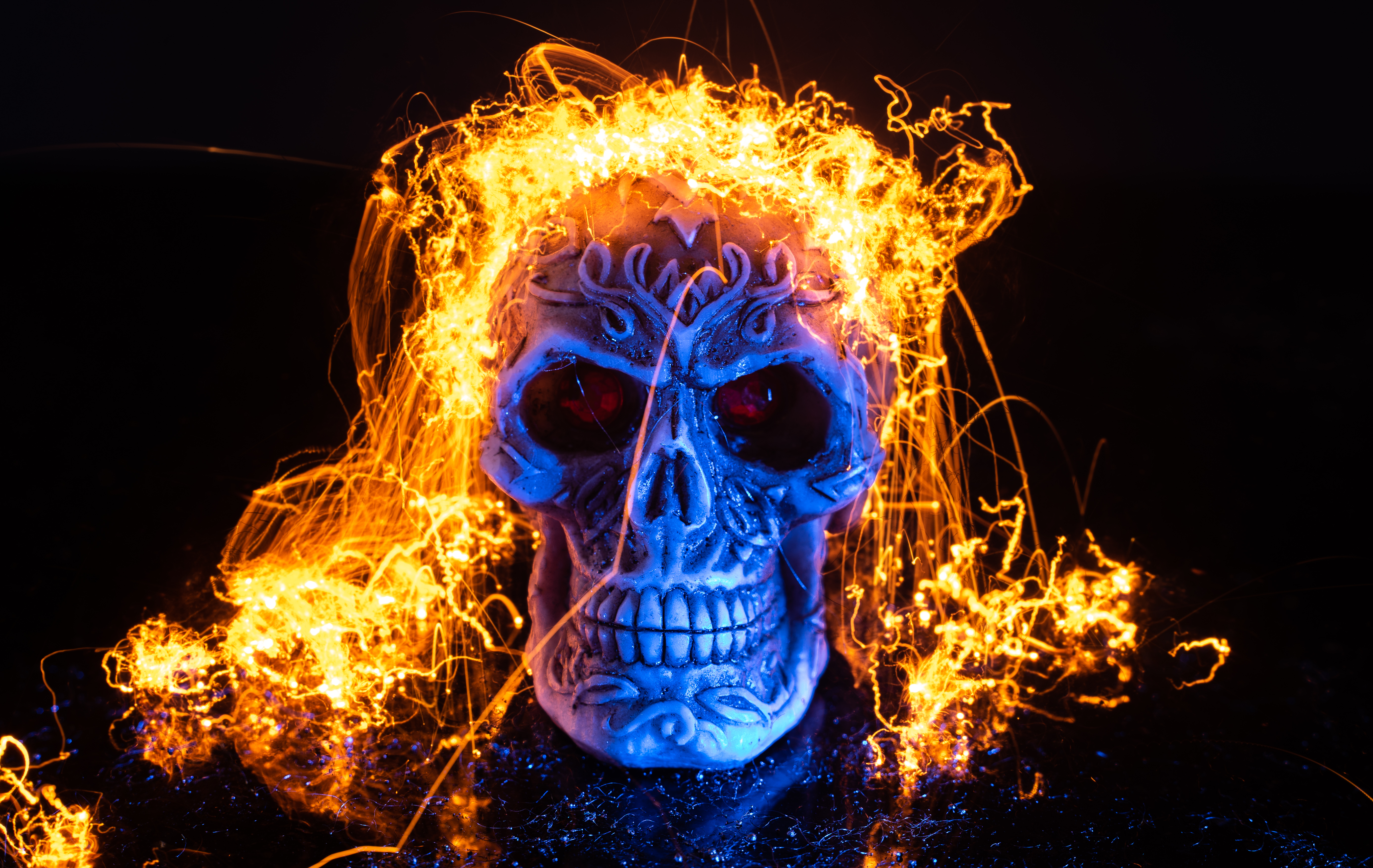 Wallpapers skull fire black background on the desktop