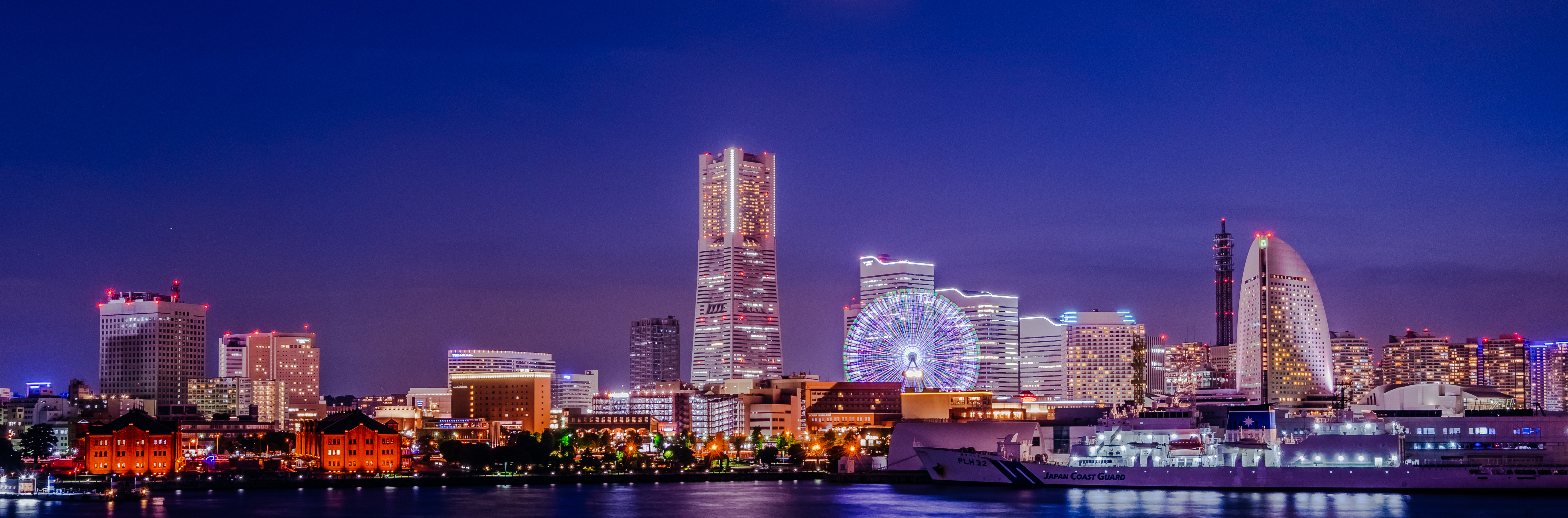 桌面上的壁纸视野 晚上 城市