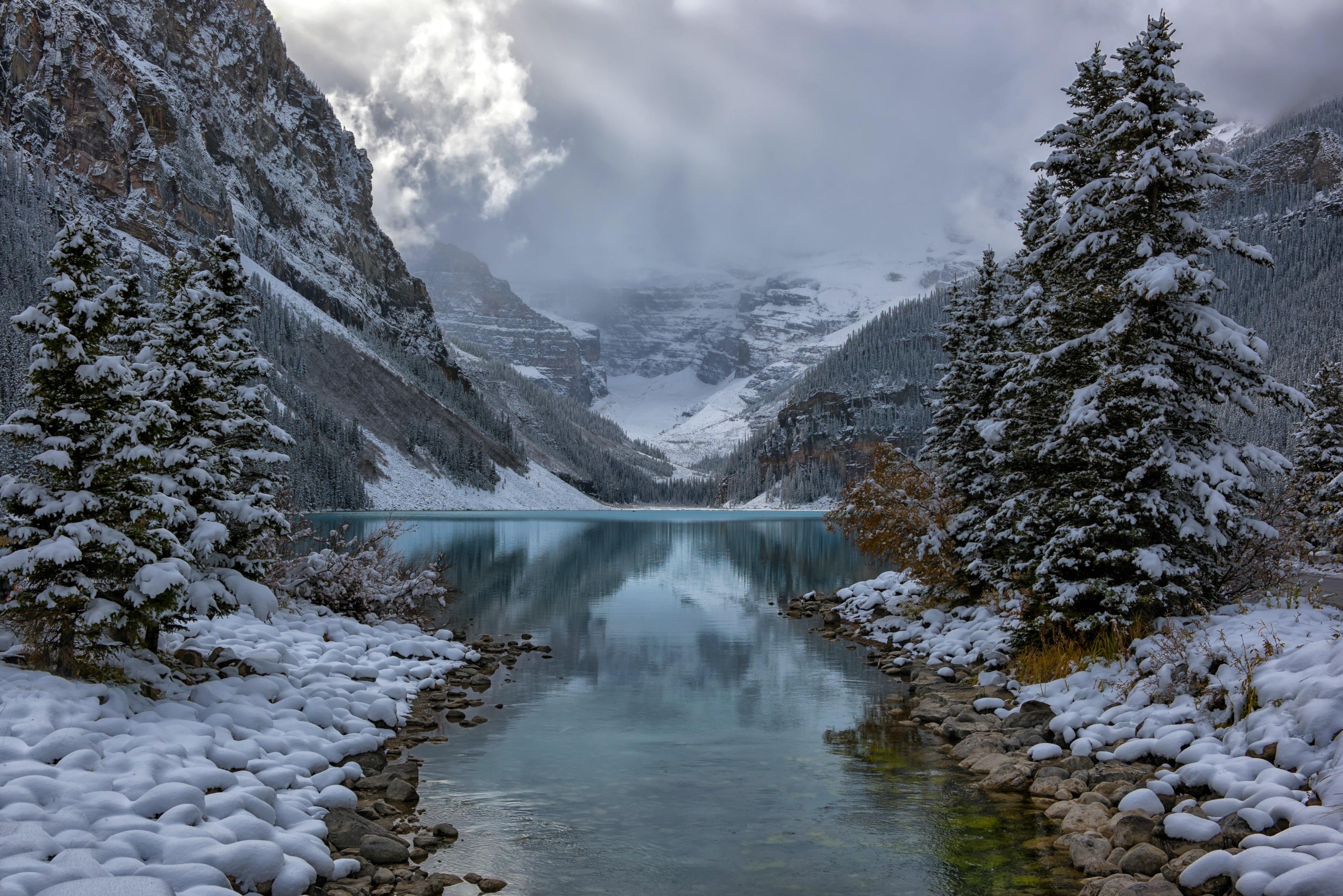 Обои Louise Banff National Park Banff Alberta на рабочий стол