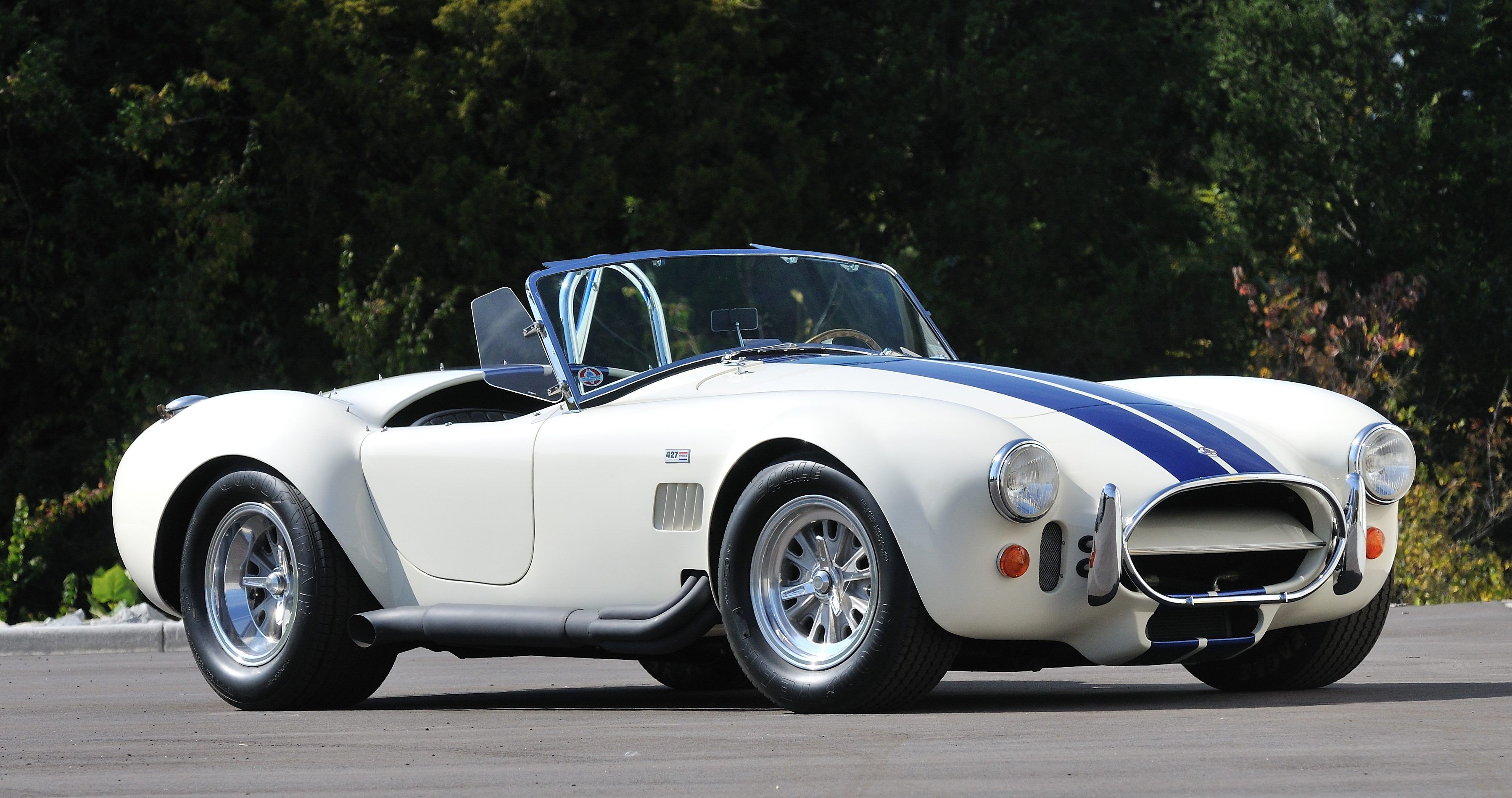 Wallpapers White Shelby Cobra 427 classic on the desktop