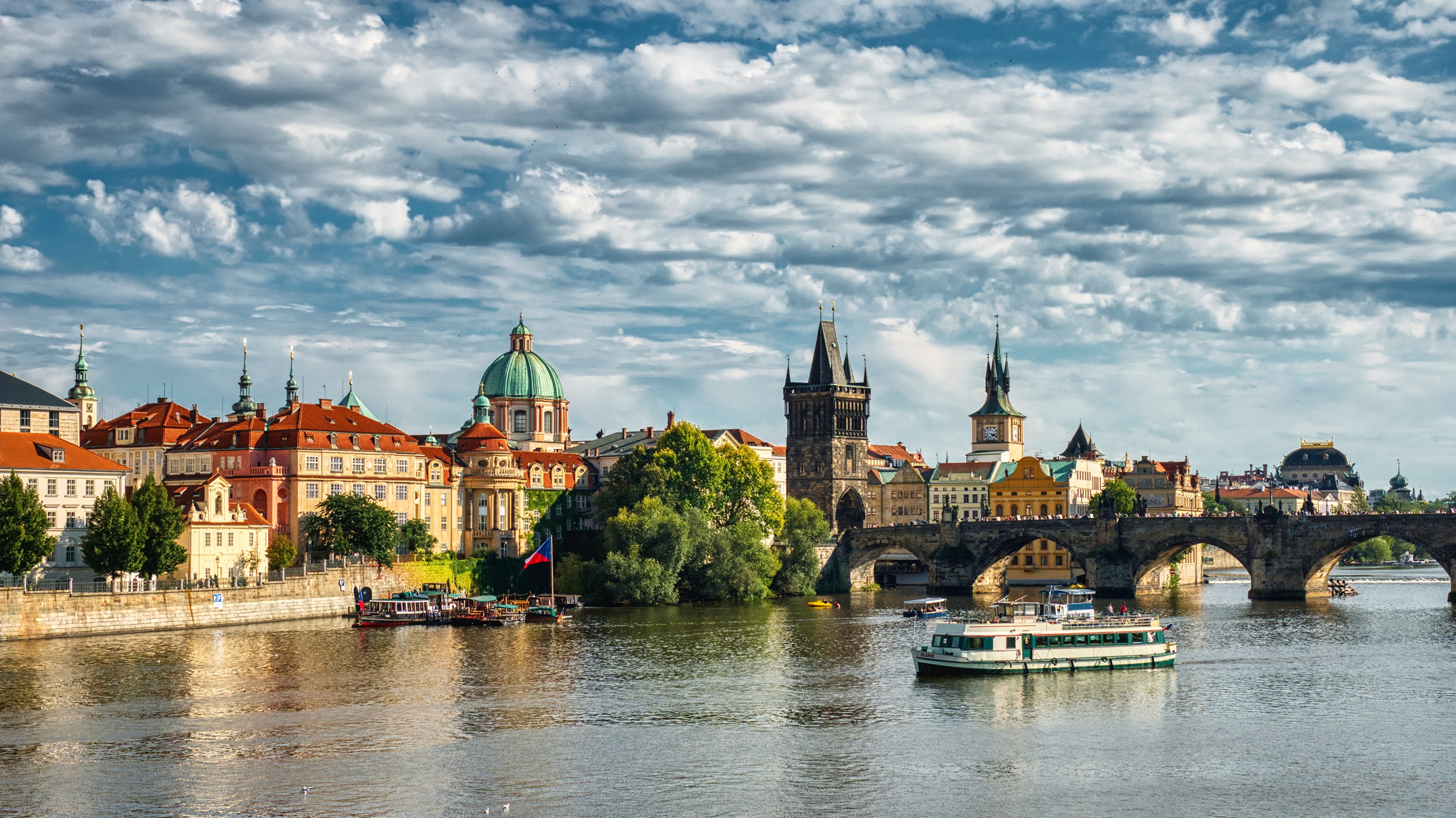 Wallpapers prague riverboat water transport on the desktop