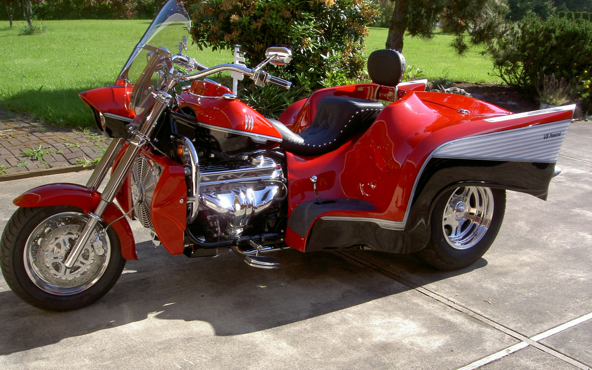 Wallpapers tricycle red windscreen on the desktop