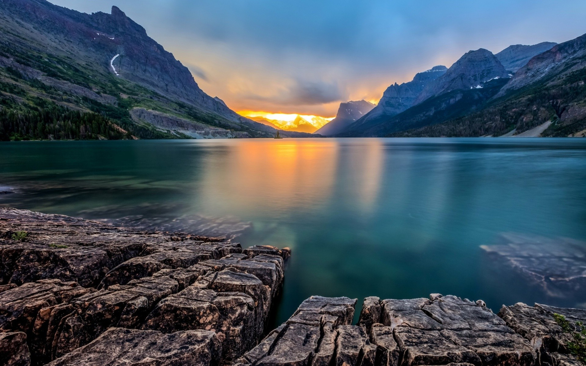 Free photo A lake in Montana