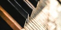 Старое фортепиано