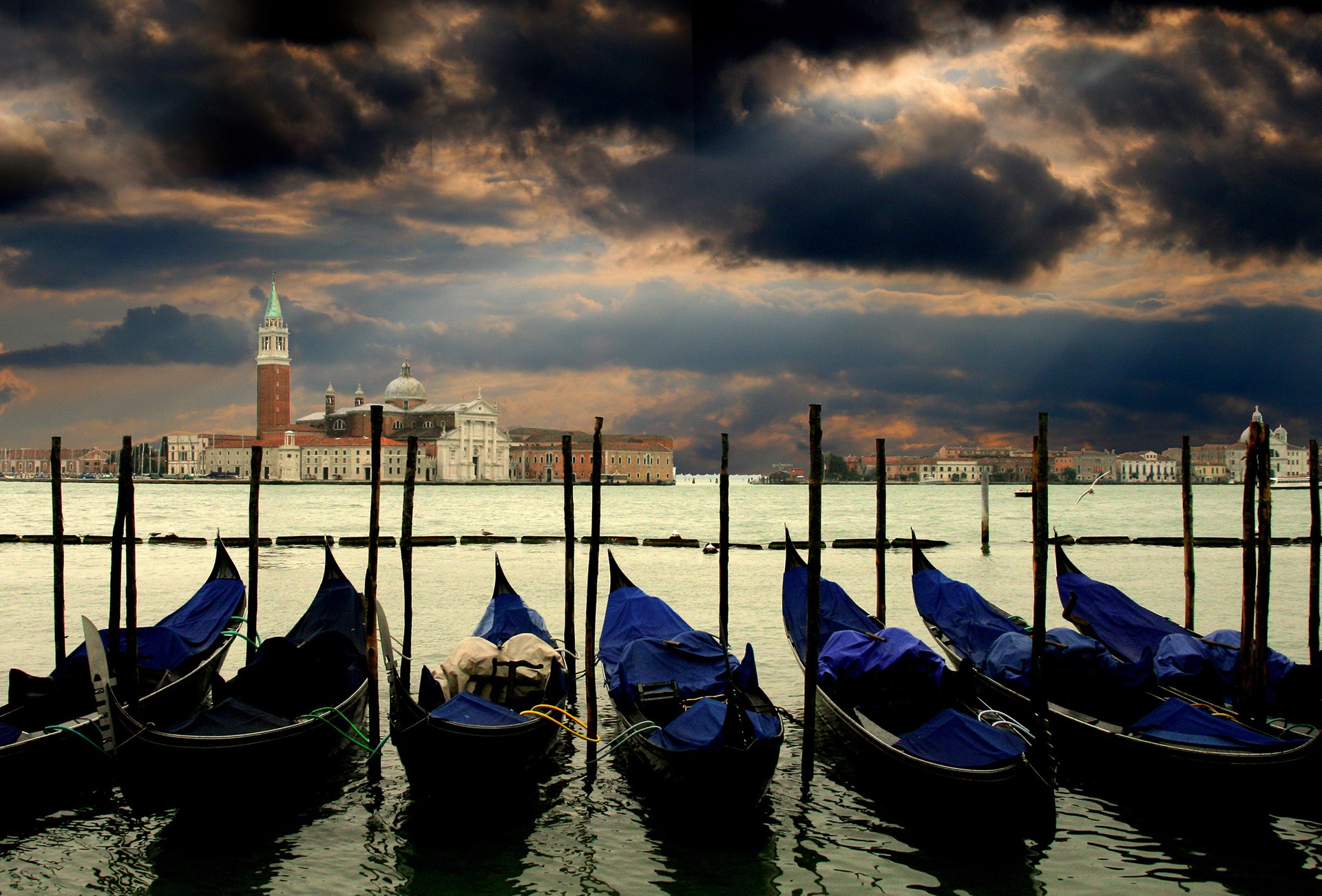 Wallpapers watercraft Venice car on the desktop