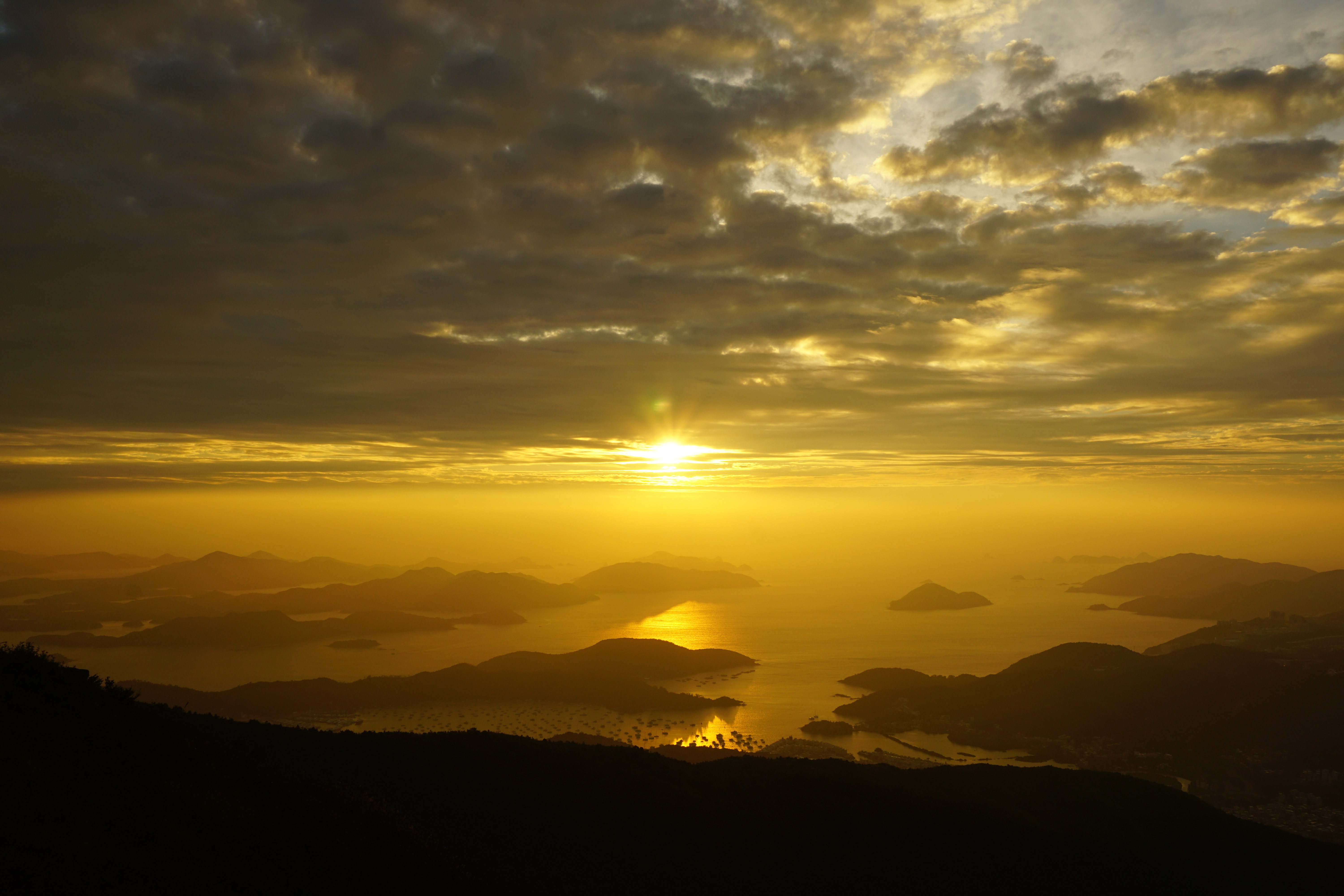 桌面上的壁纸山丘 山区 自然