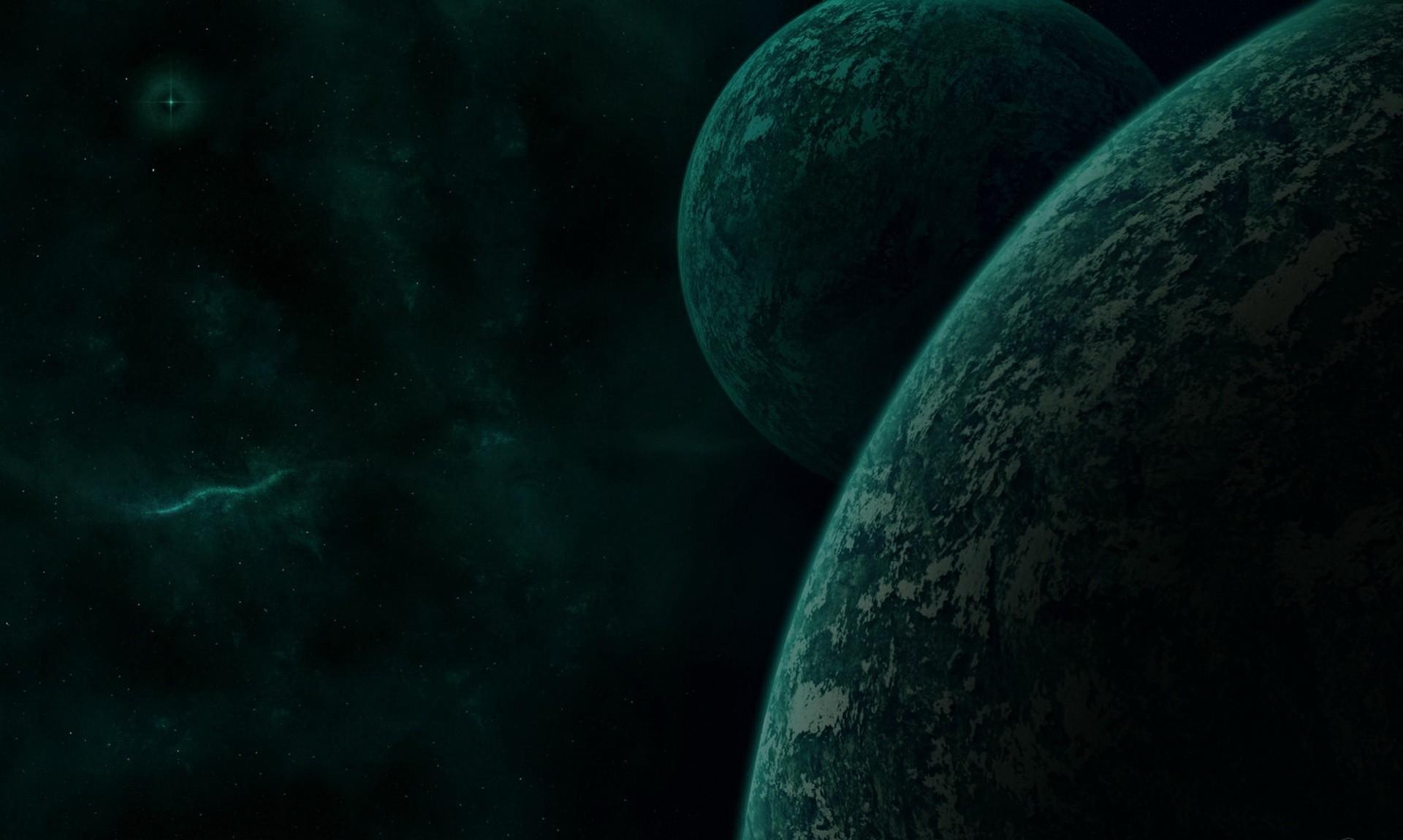 Бесплатное фото Планеты на фоне звездного неба, создающие атмосферу загадочности космоса.