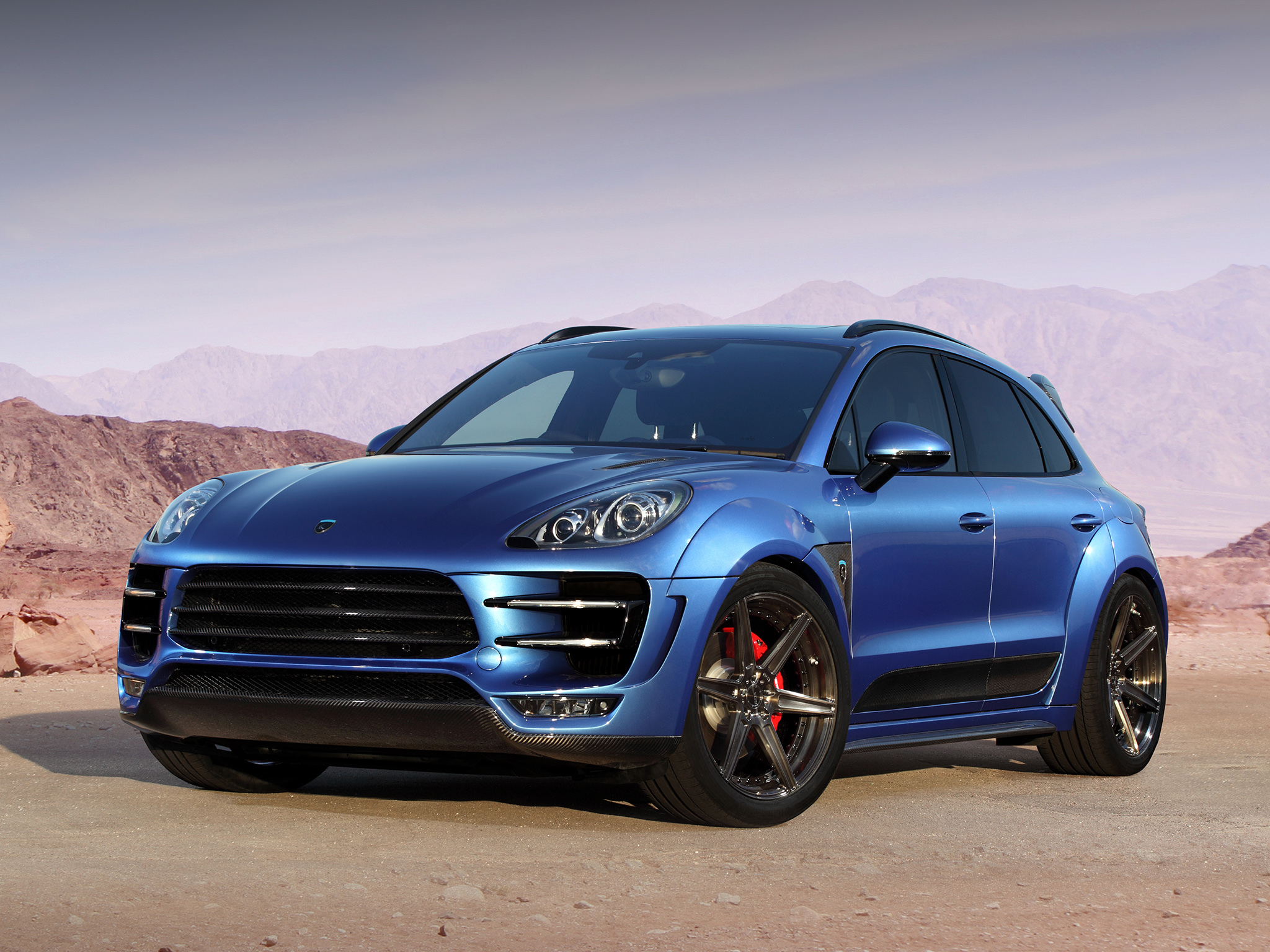 Porsche Macan Ursa in the desert