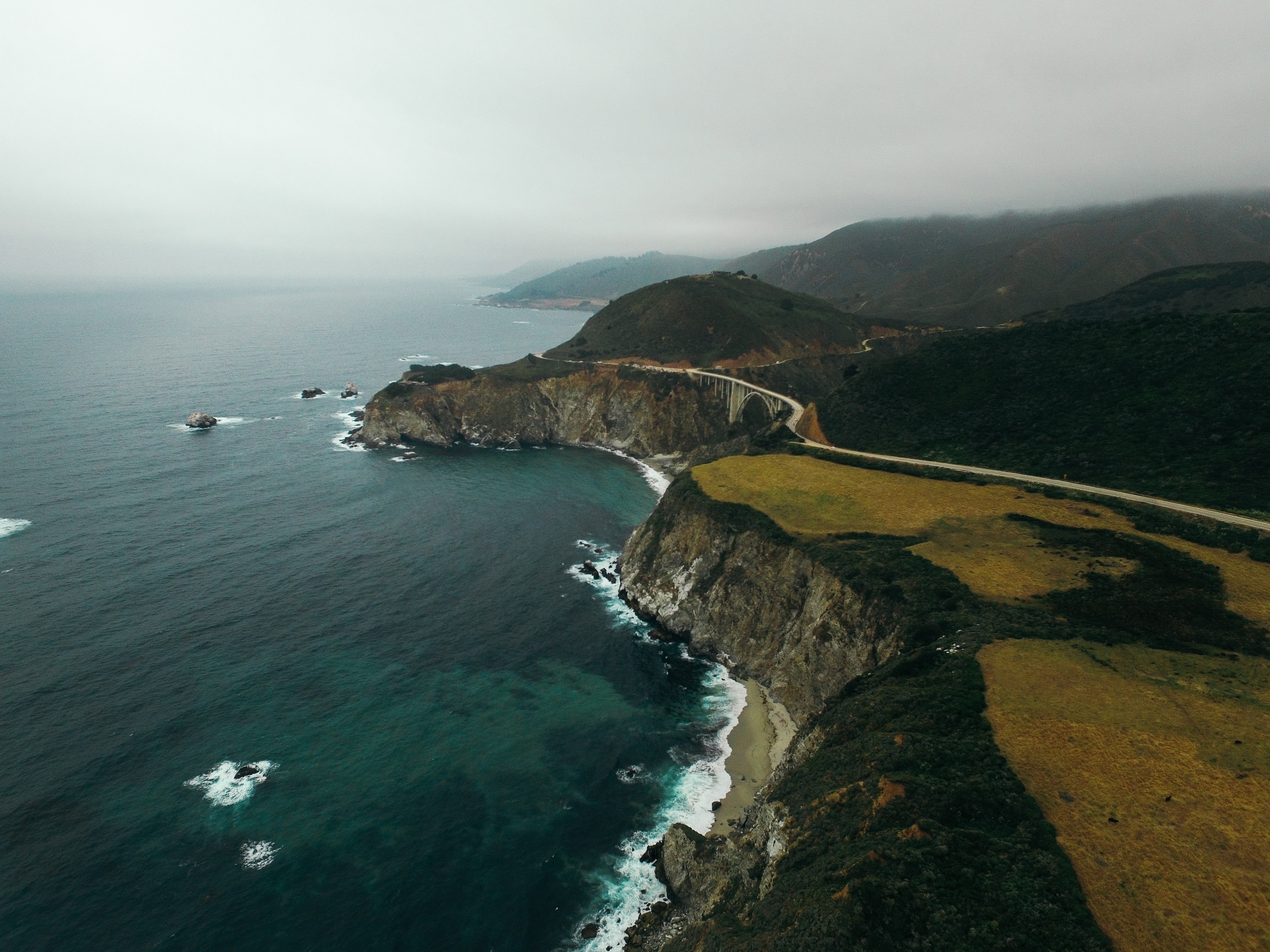 桌面上的壁纸海 海岸 岩石