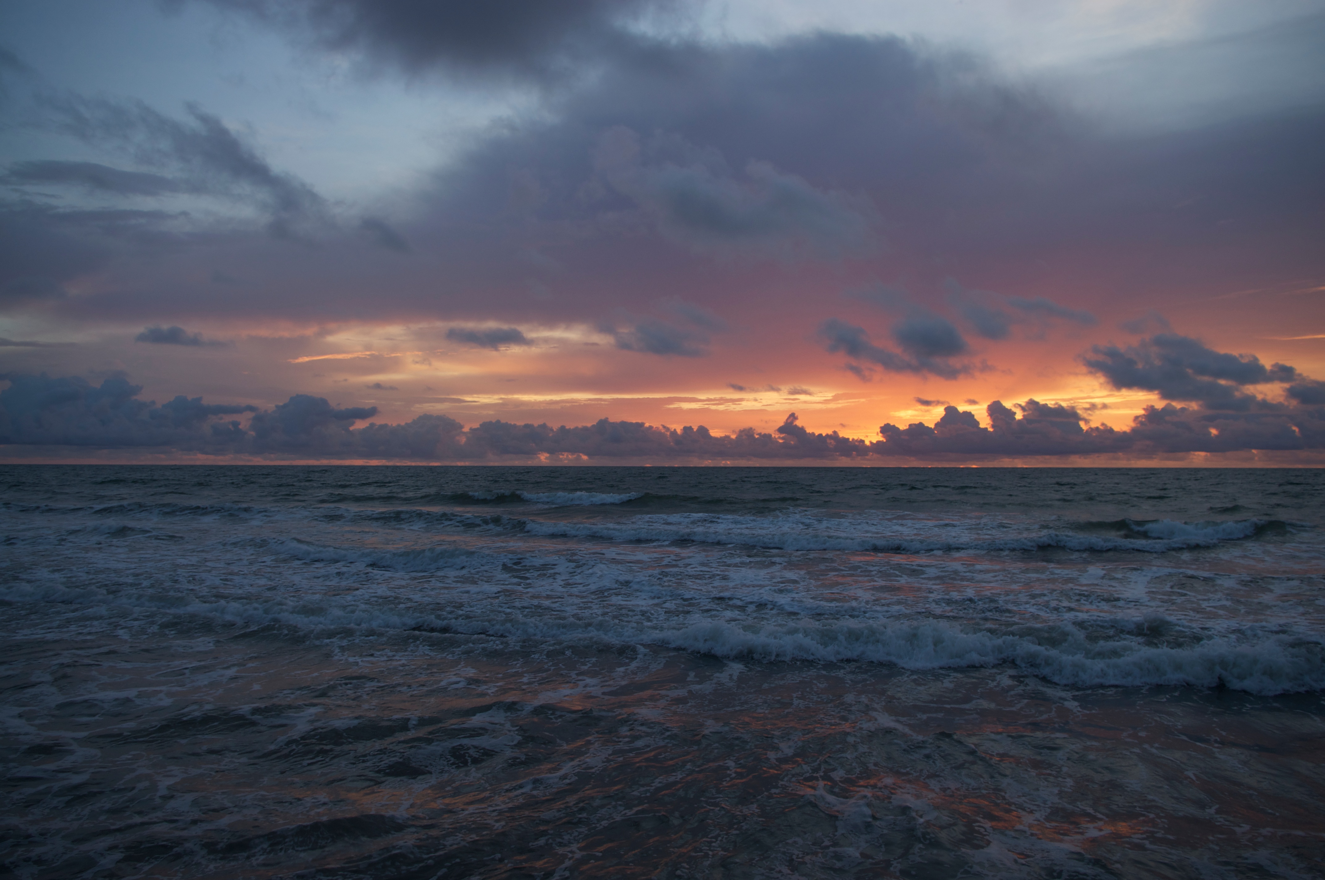 Free photo Waves on the beach