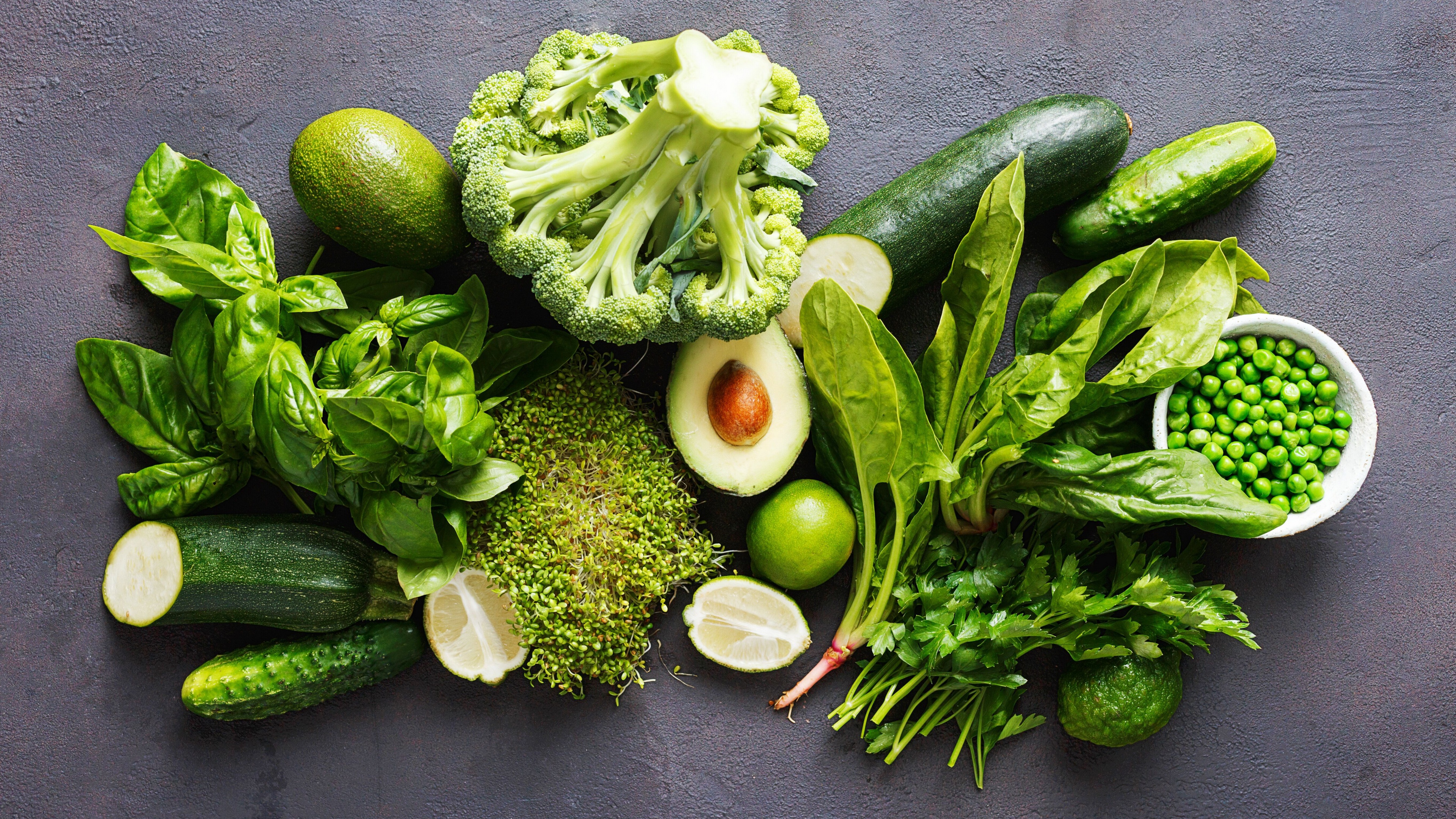 Free photo A green selection of vegetables