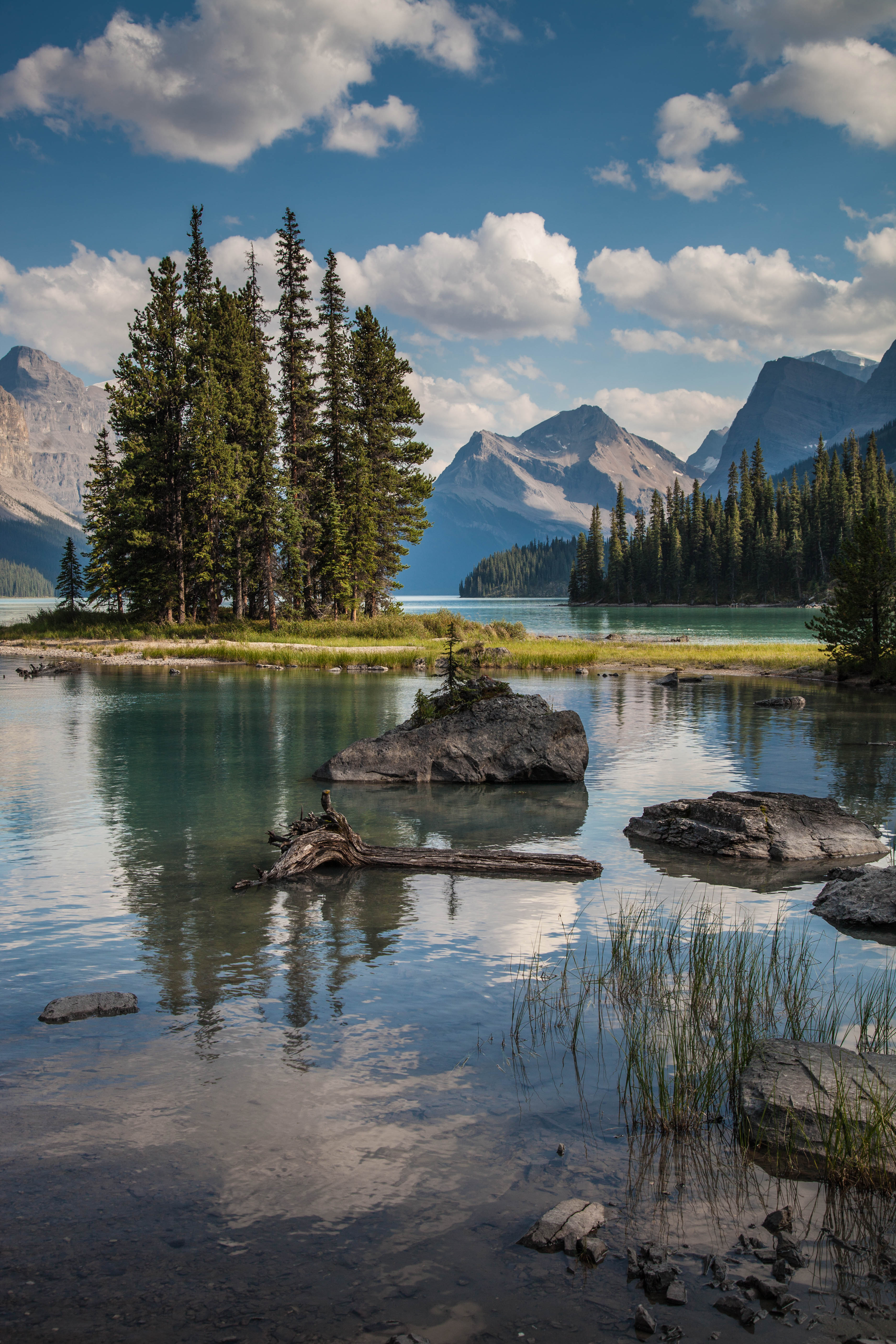 Wallpapers Lake Maligne Canada Alberta on the desktop