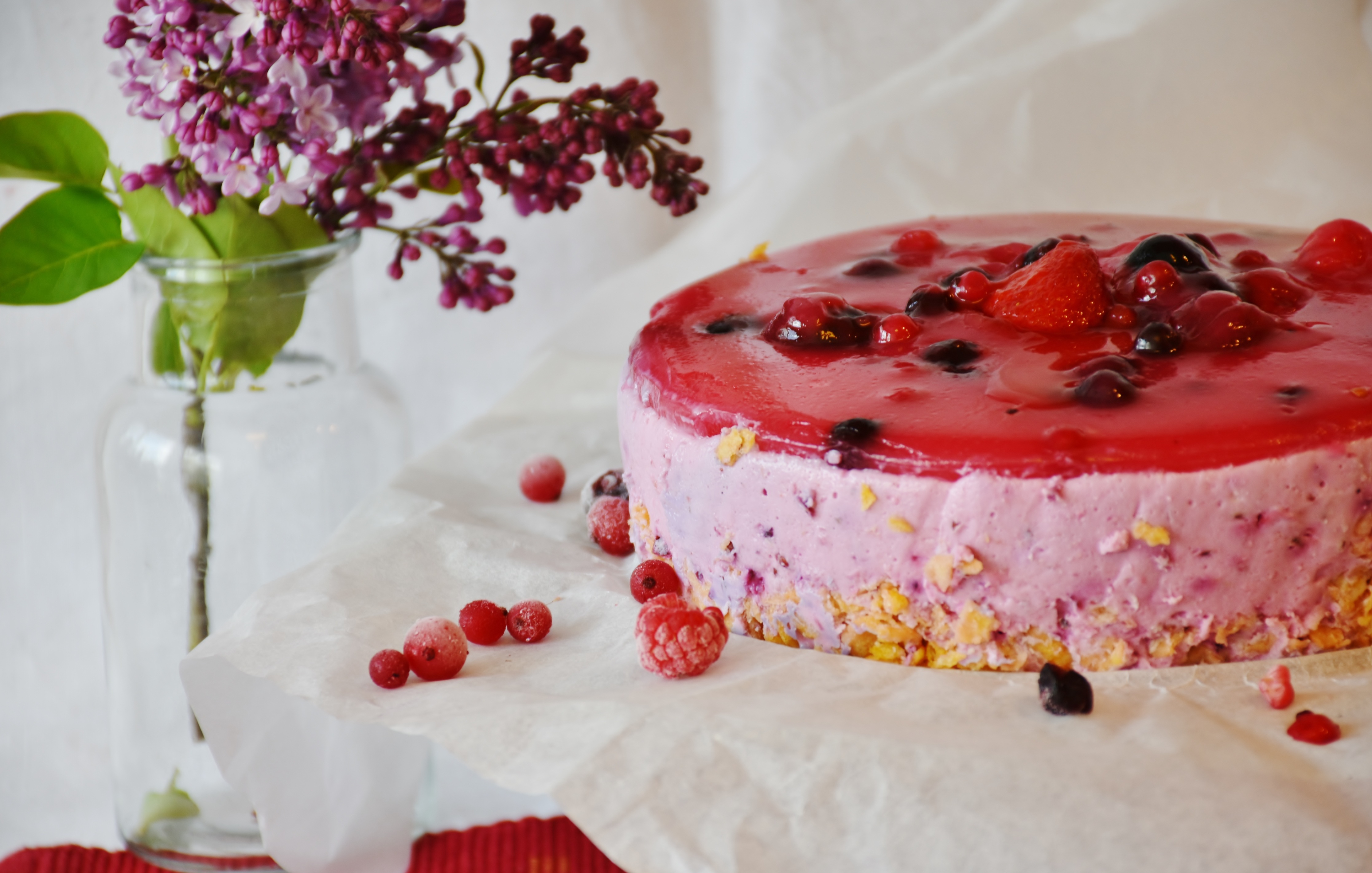 Strawberry yogurt cake