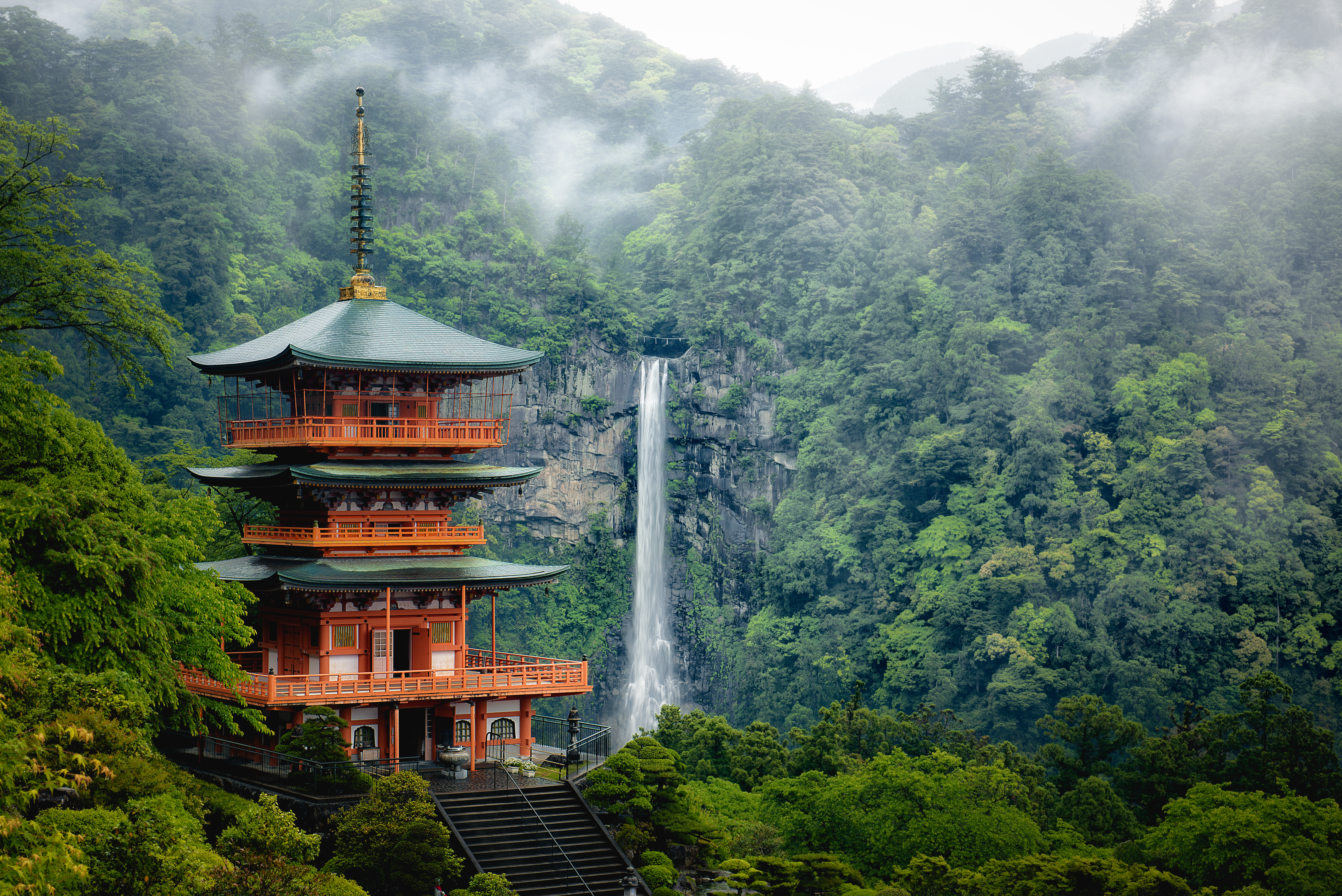 A Japanese building in Wakayama City