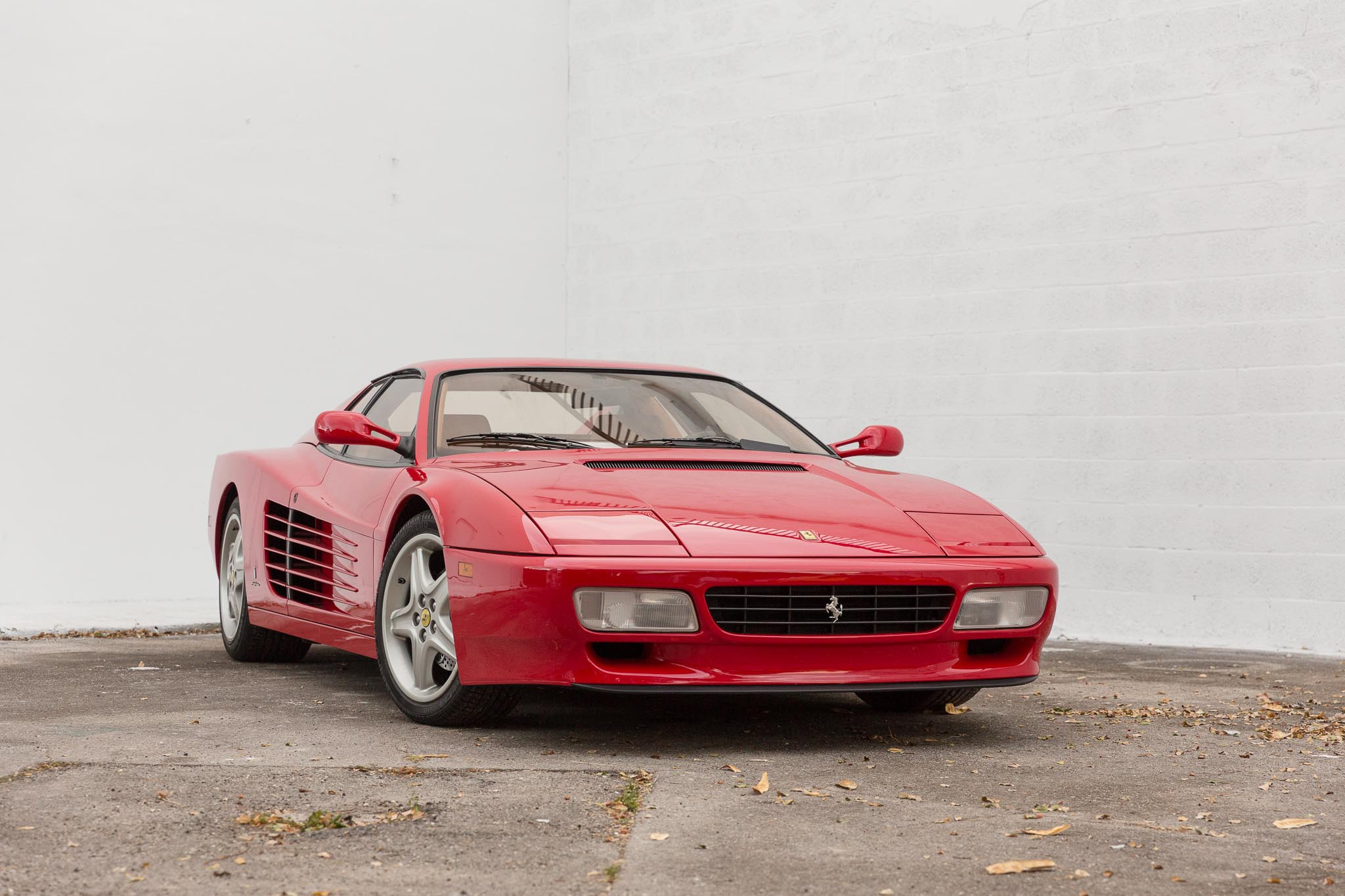 Free photo Ferrari testarossa f110 red