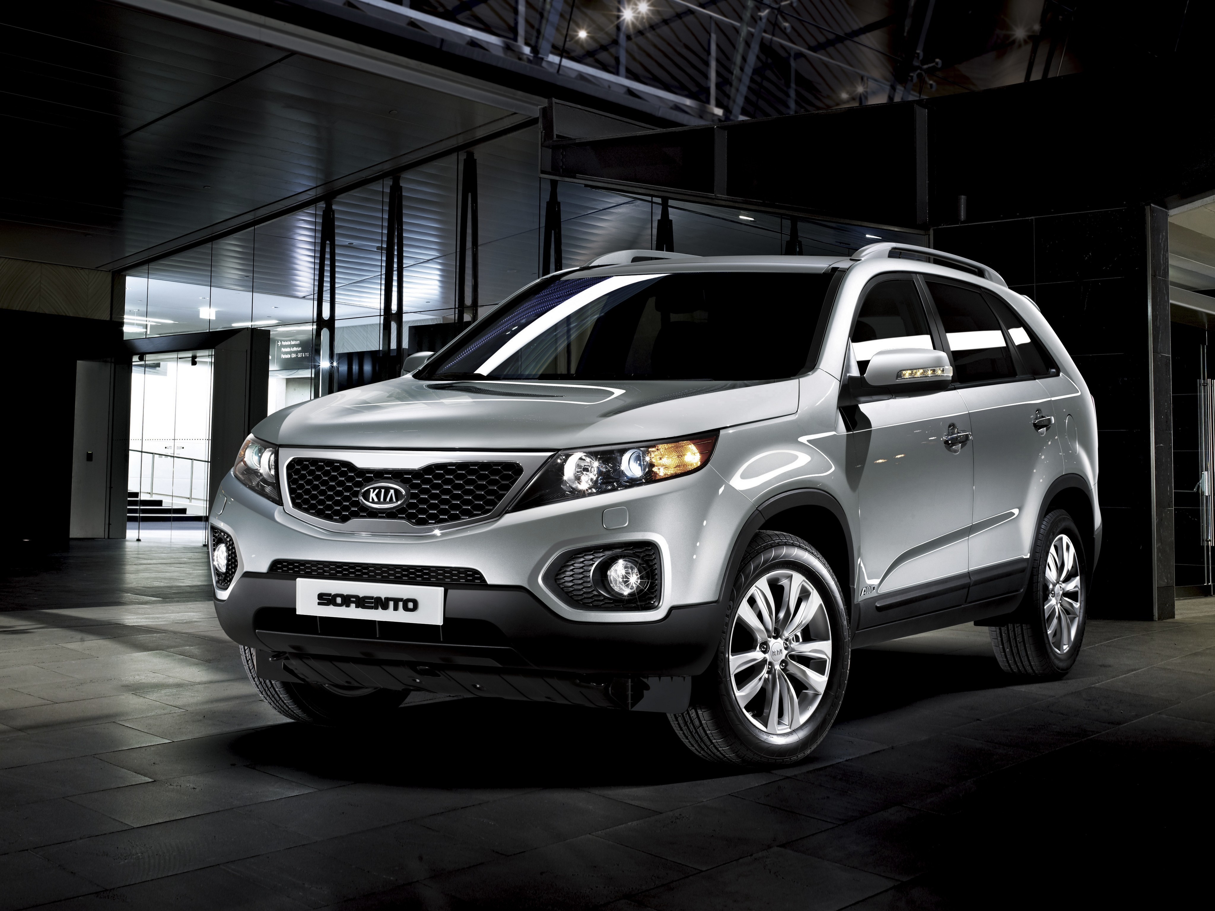 Бесплатное фото Kia sorento серого цвета