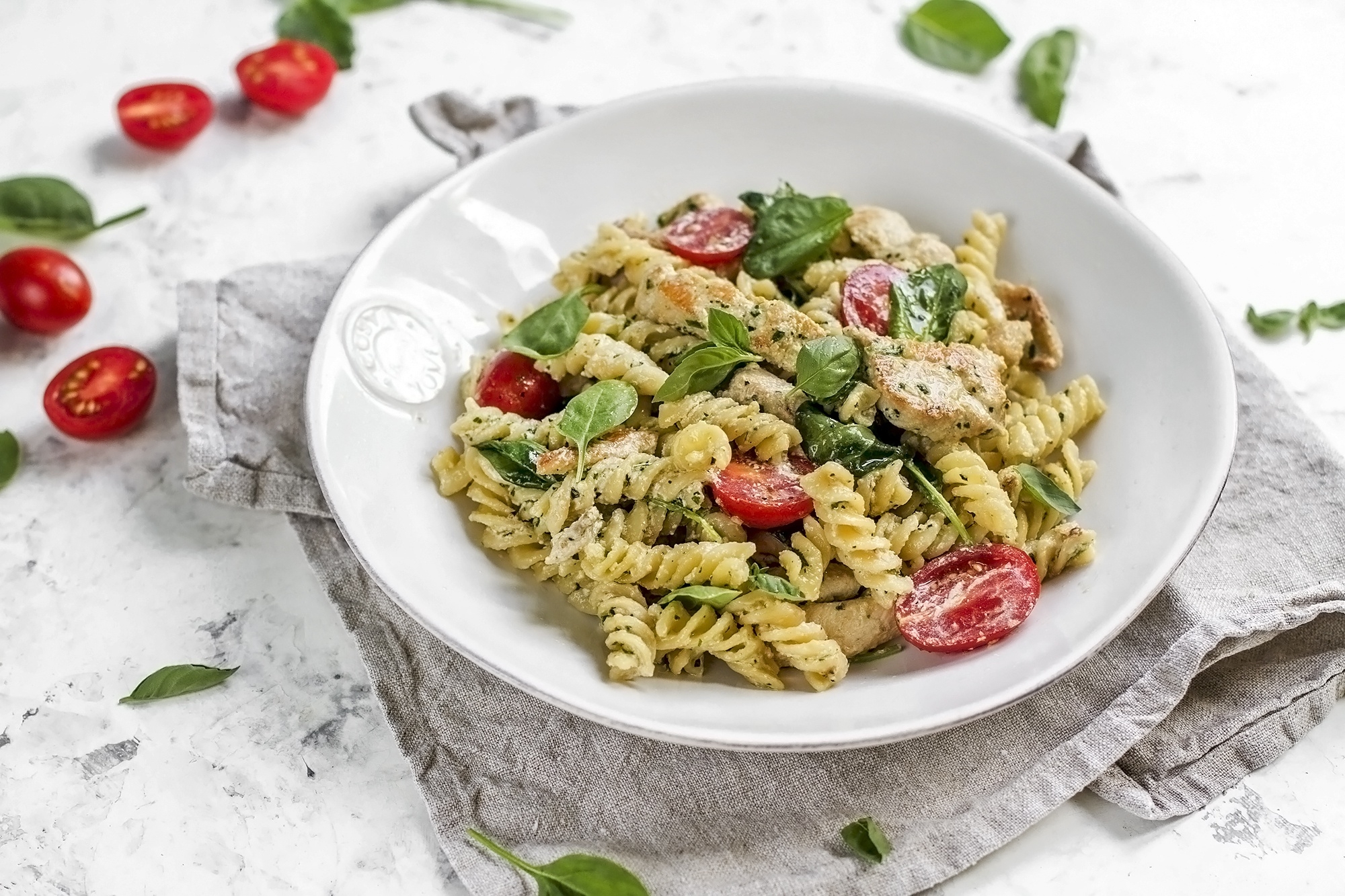 Pasta with tomatoes and herbs