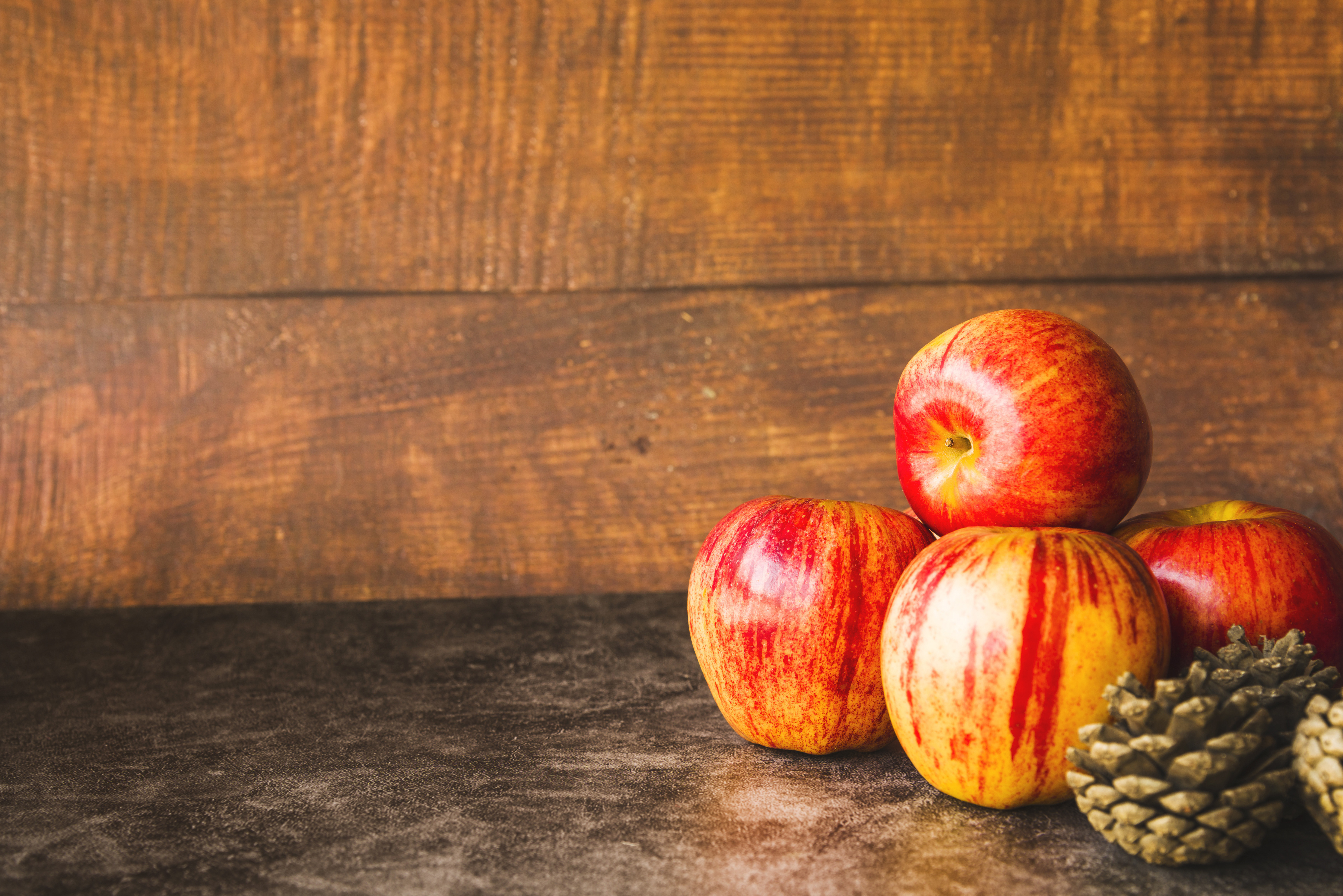 Free photo Apples and cones