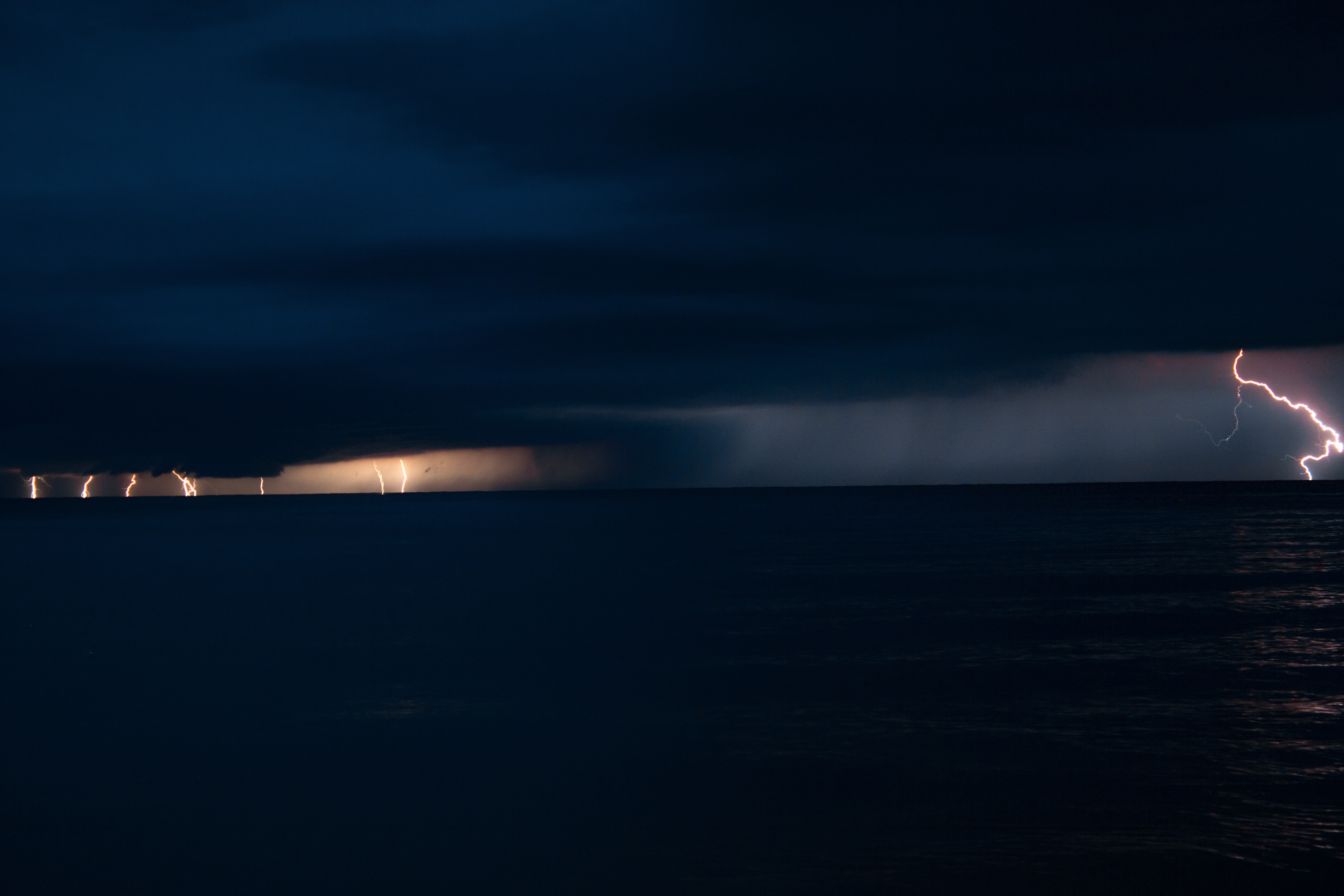 Free photo Stormy sky over the sea