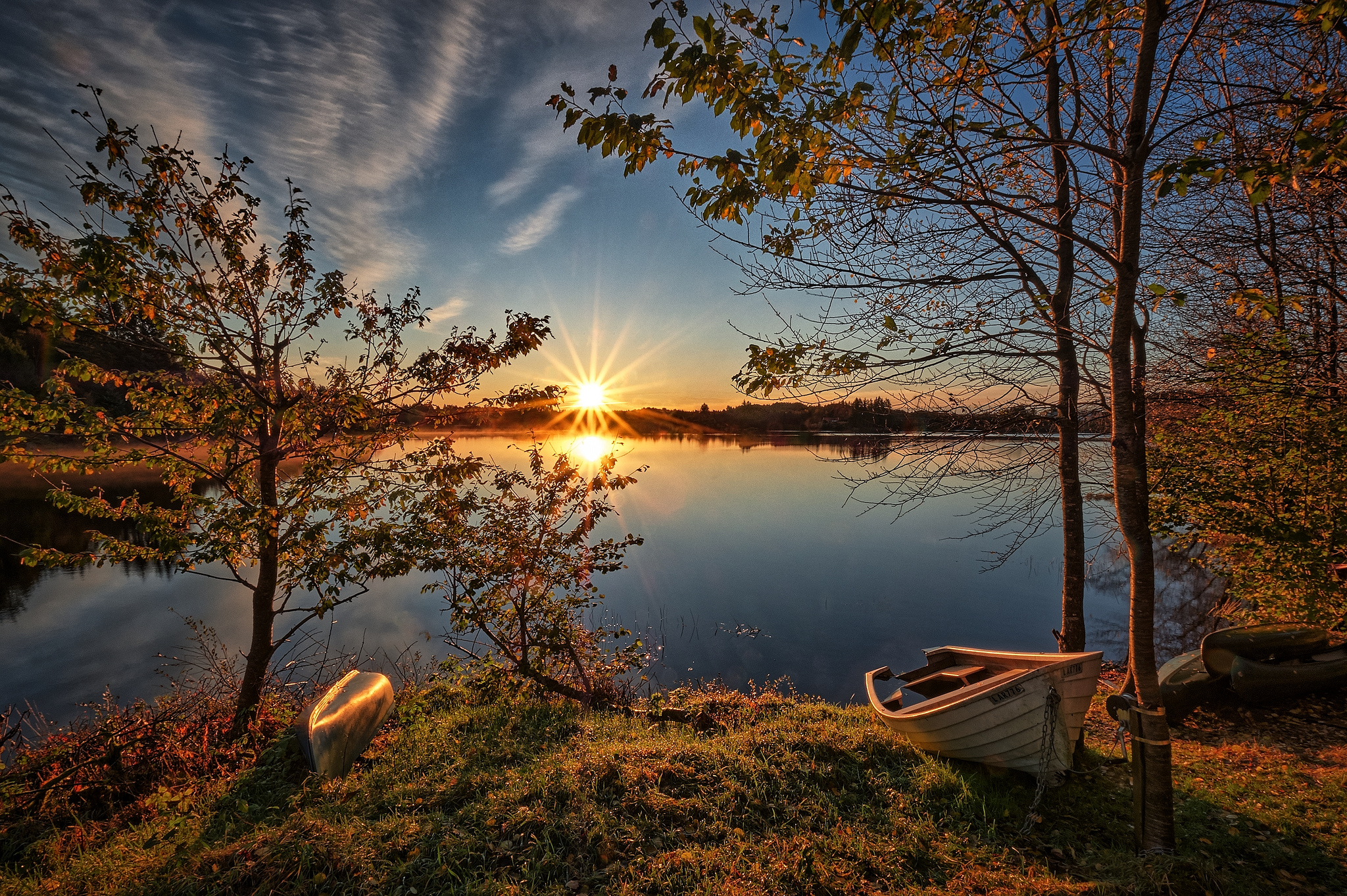 Free photo Vormedalsvatnet and boat