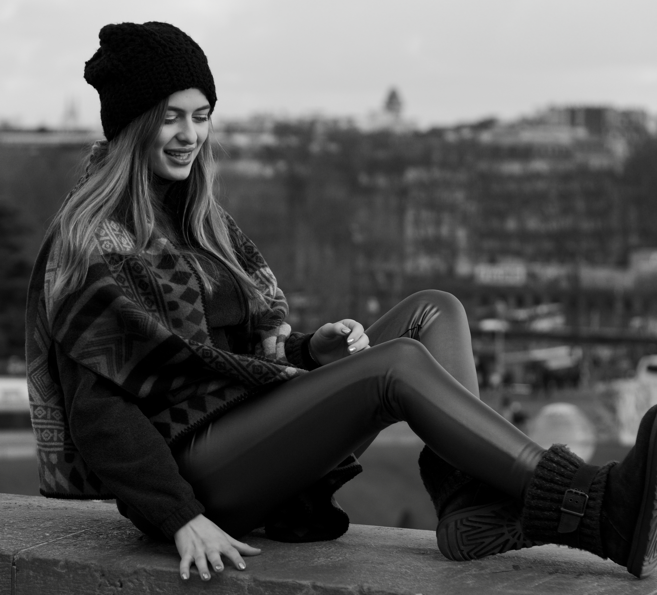 桌面上的壁纸脸 白色 黑